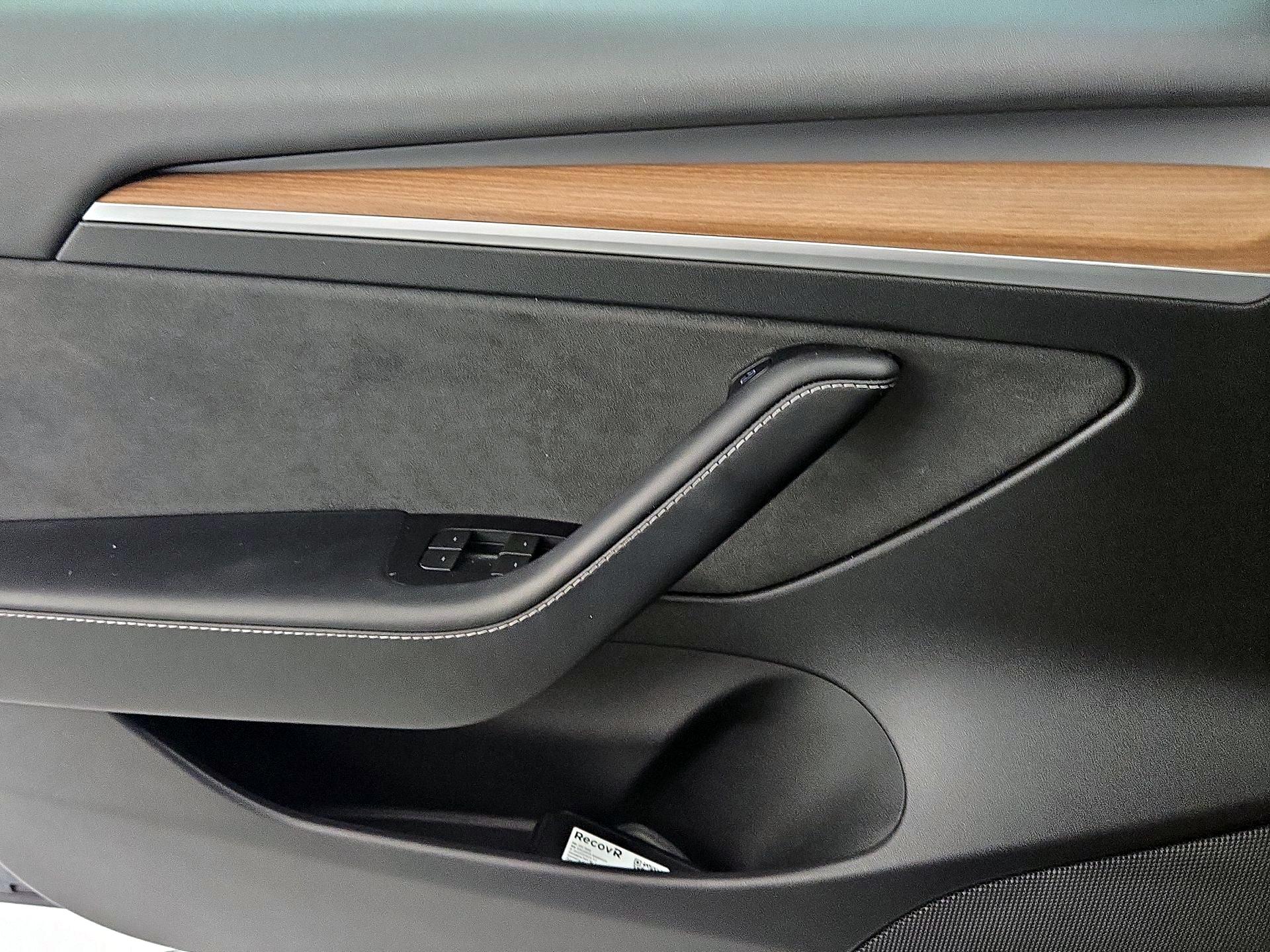 Thumbnail: 2023 Tesla Model 3 - 12