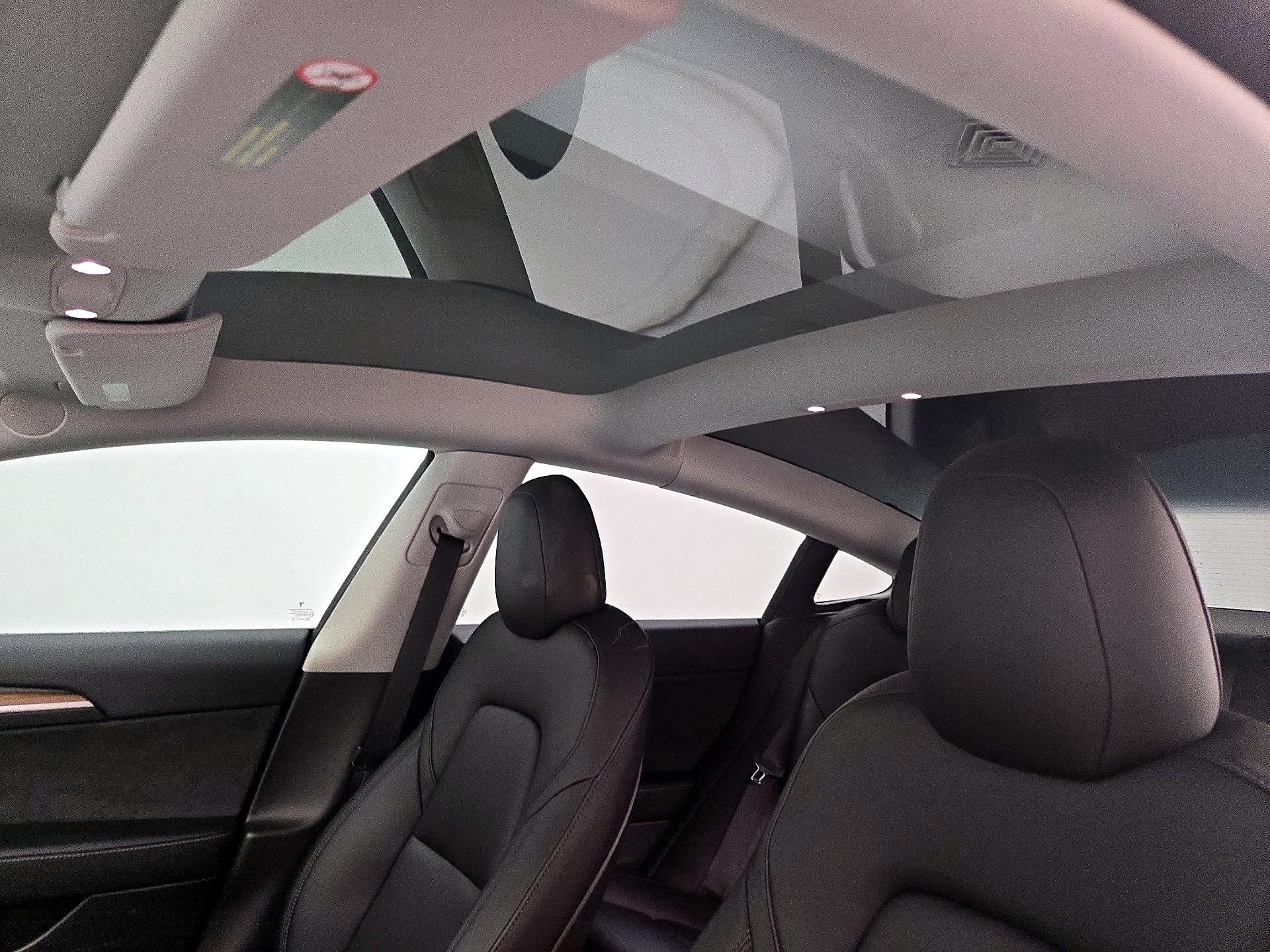 Thumbnail: 2023 Tesla Model 3 - 18