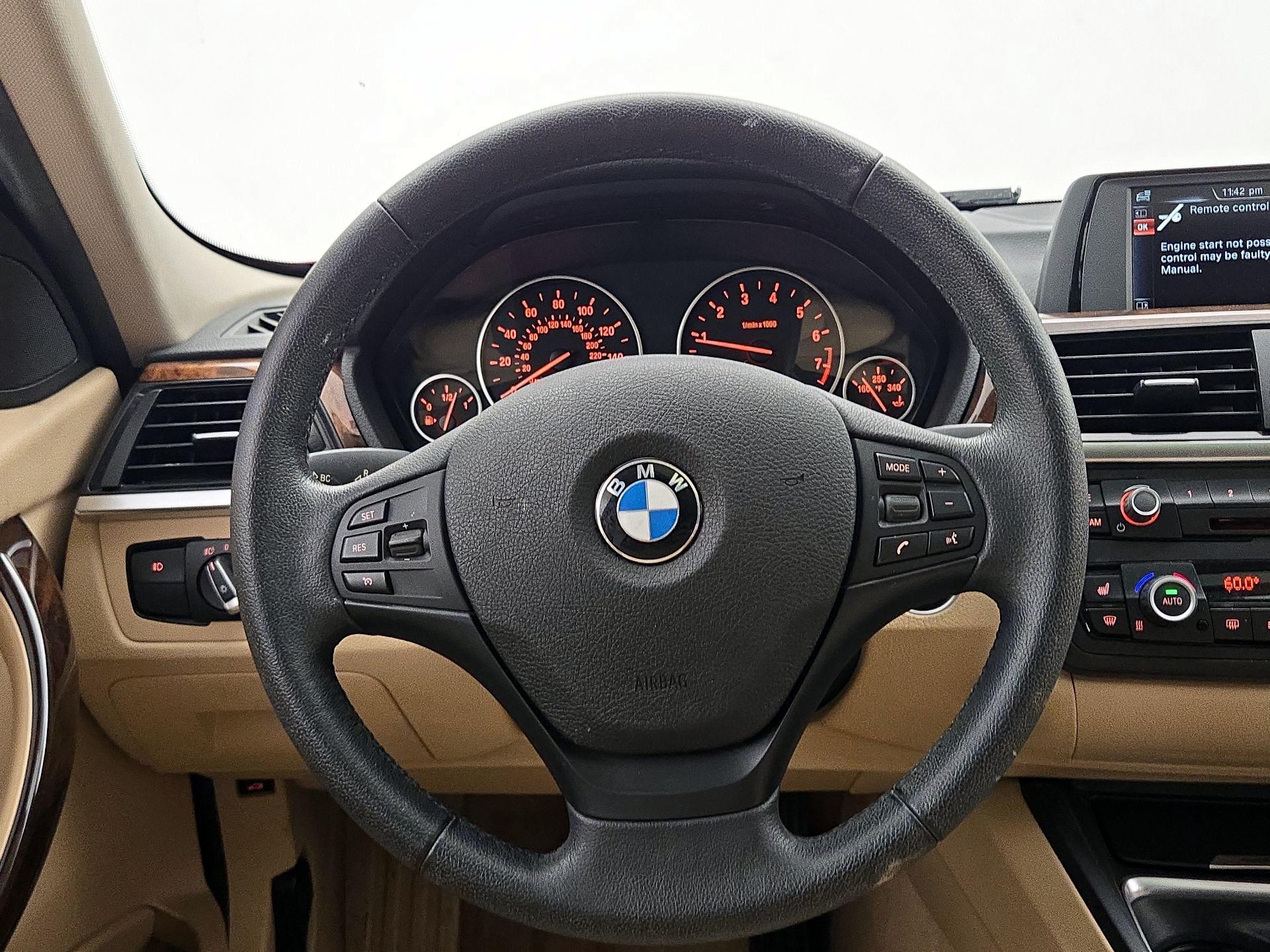 Thumbnail: 2015 BMW 3 Series - 10
