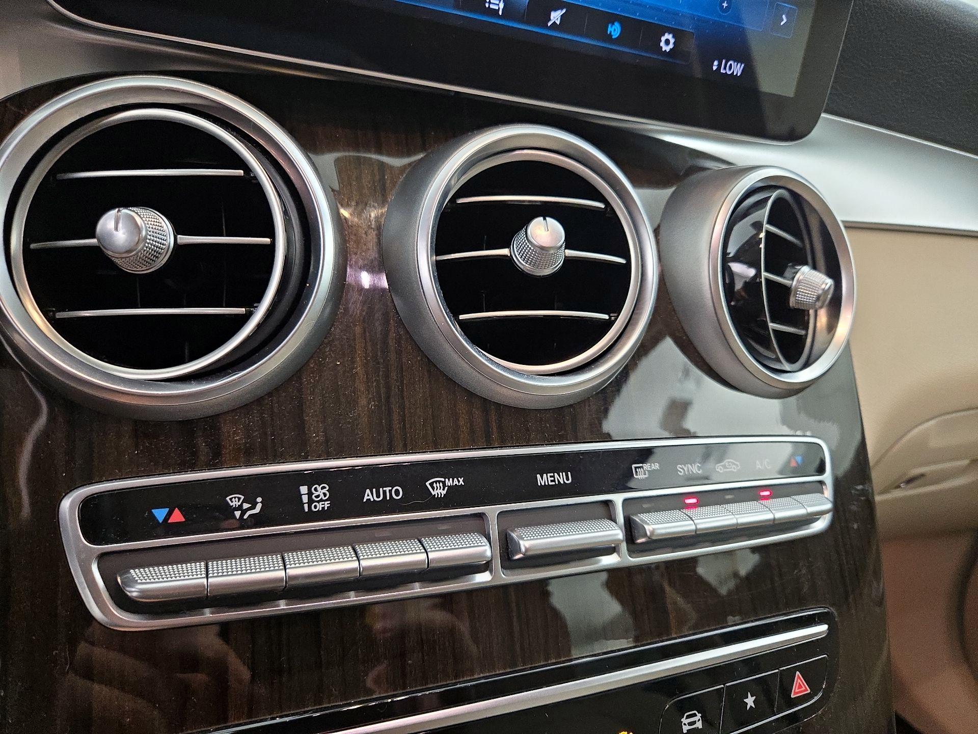 Thumbnail: 2020 Mercedes-Benz GLC - 16
