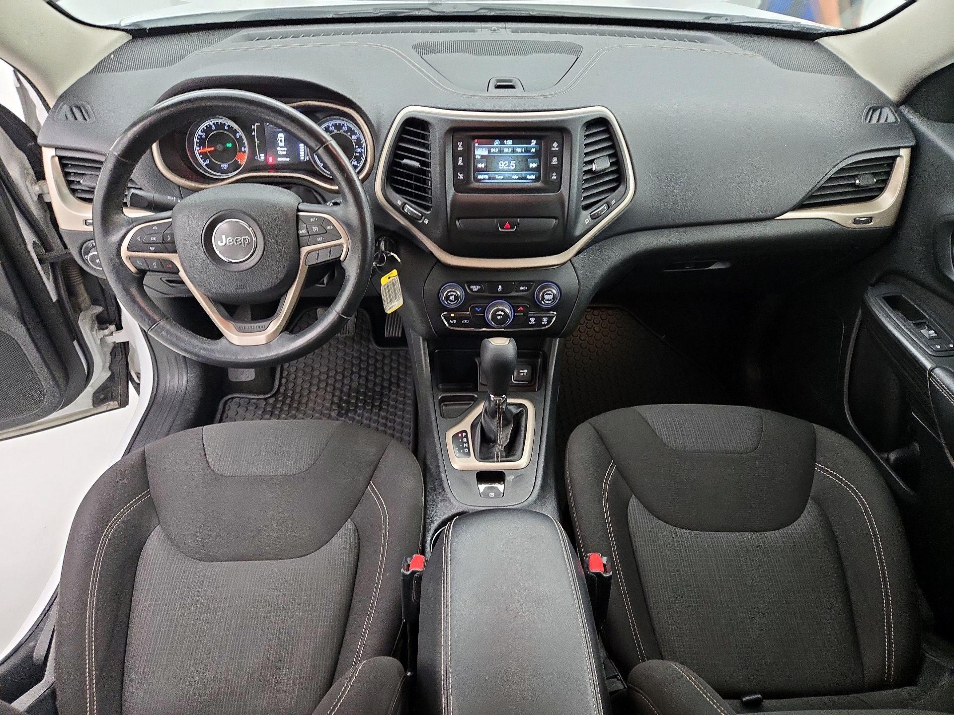 Thumbnail: 2015 Jeep Cherokee - 9
