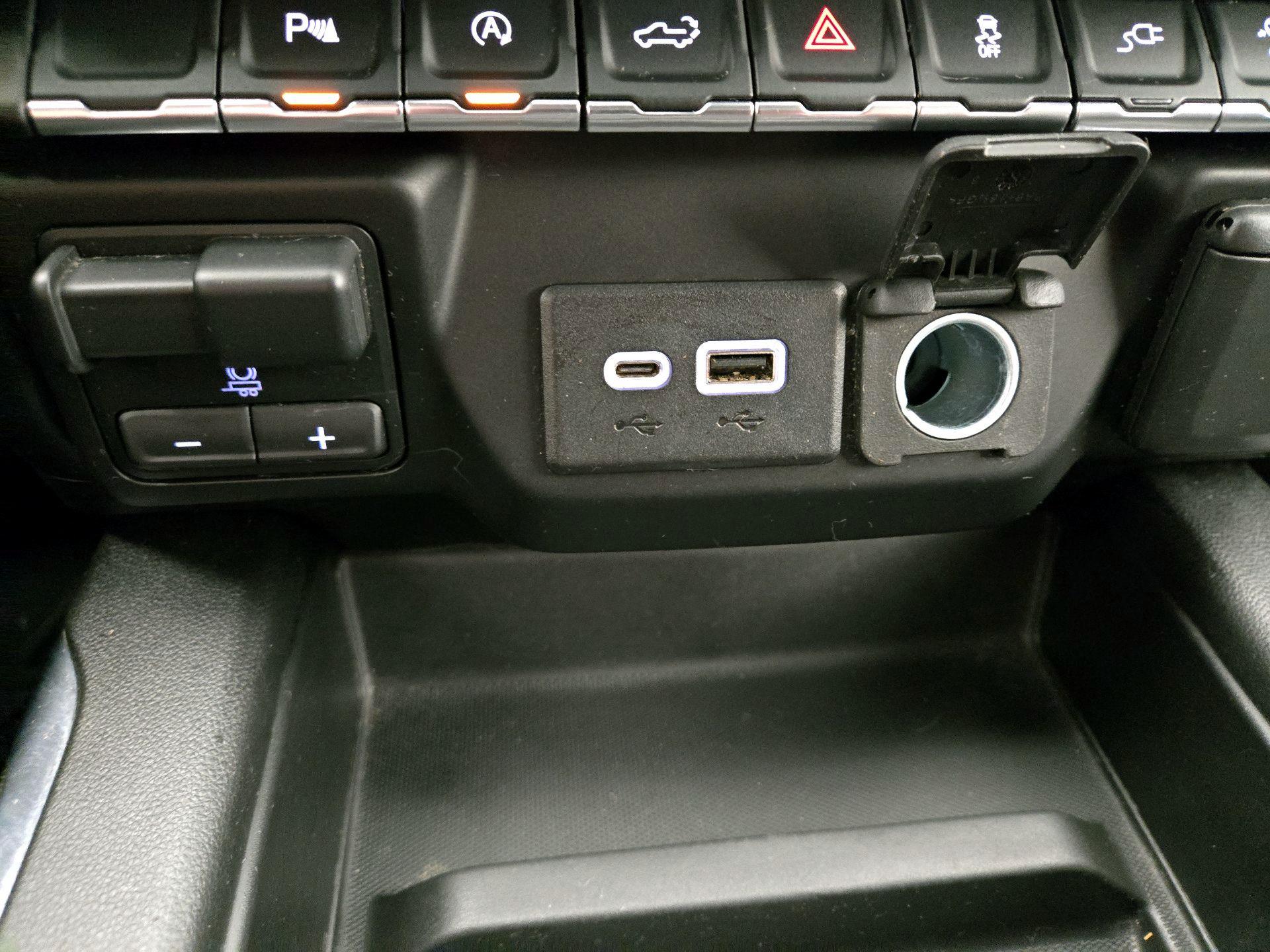 Thumbnail: 2019 Chevrolet Silverado 1500 - 18