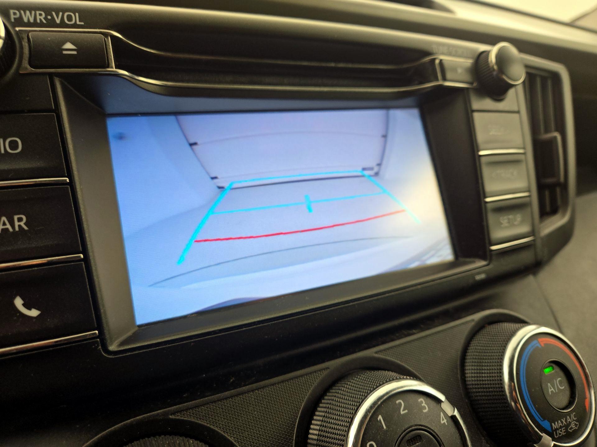 Thumbnail: 2016 Toyota RAV4 - 14