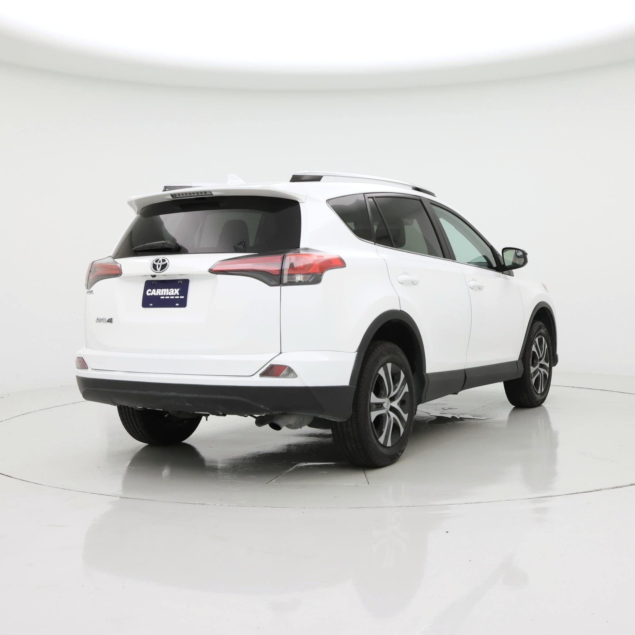 Thumbnail: 2016 Toyota RAV4 - 8