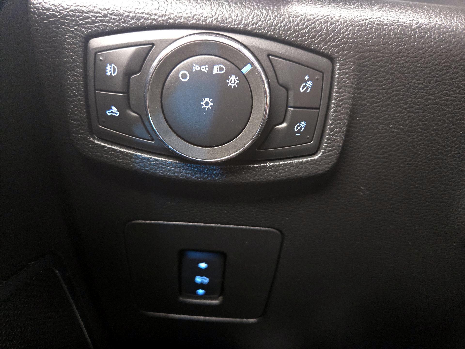 Thumbnail: 2015 Ford F-150 - 13