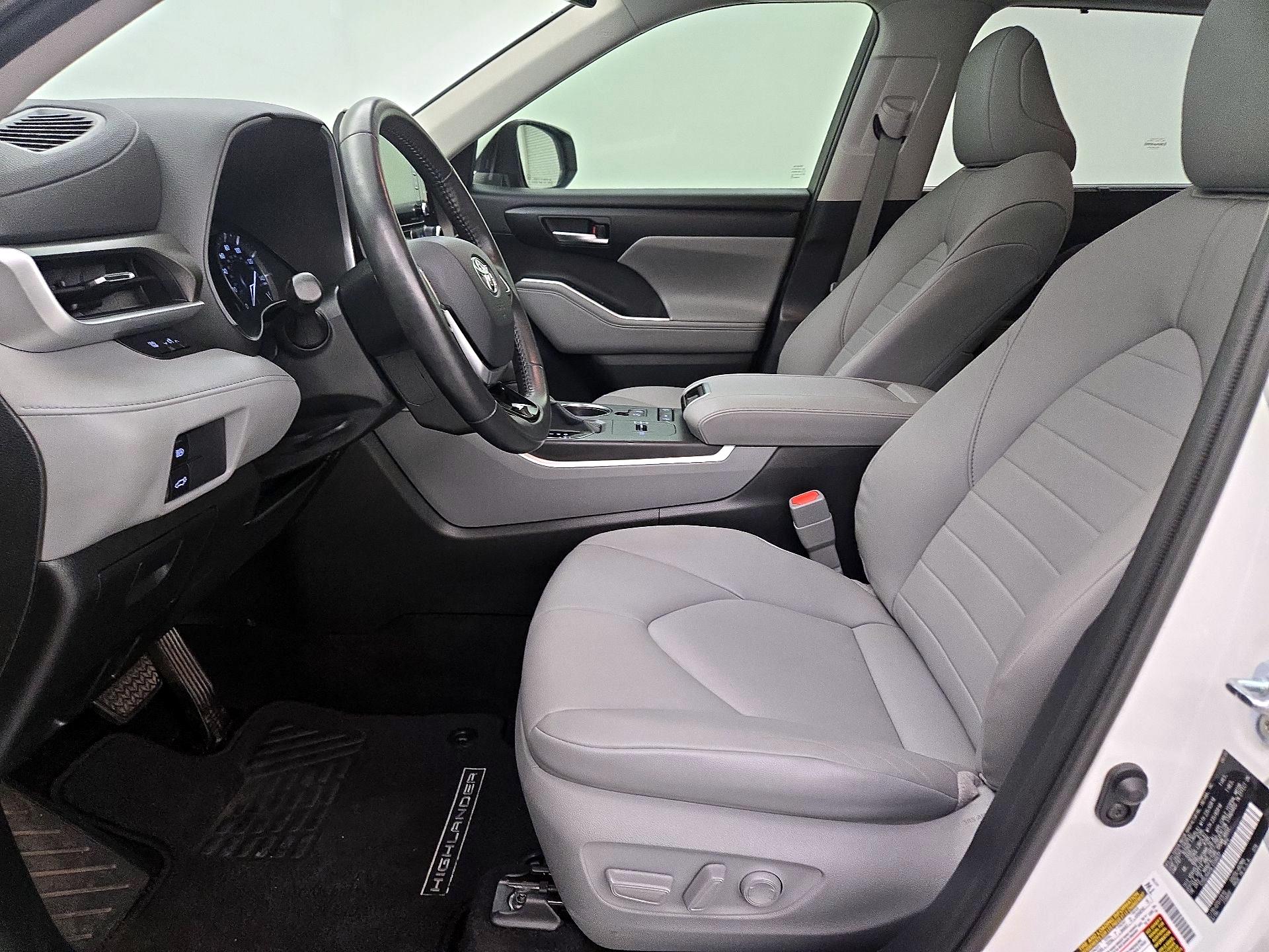Thumbnail: 2020 Toyota Highlander - 11