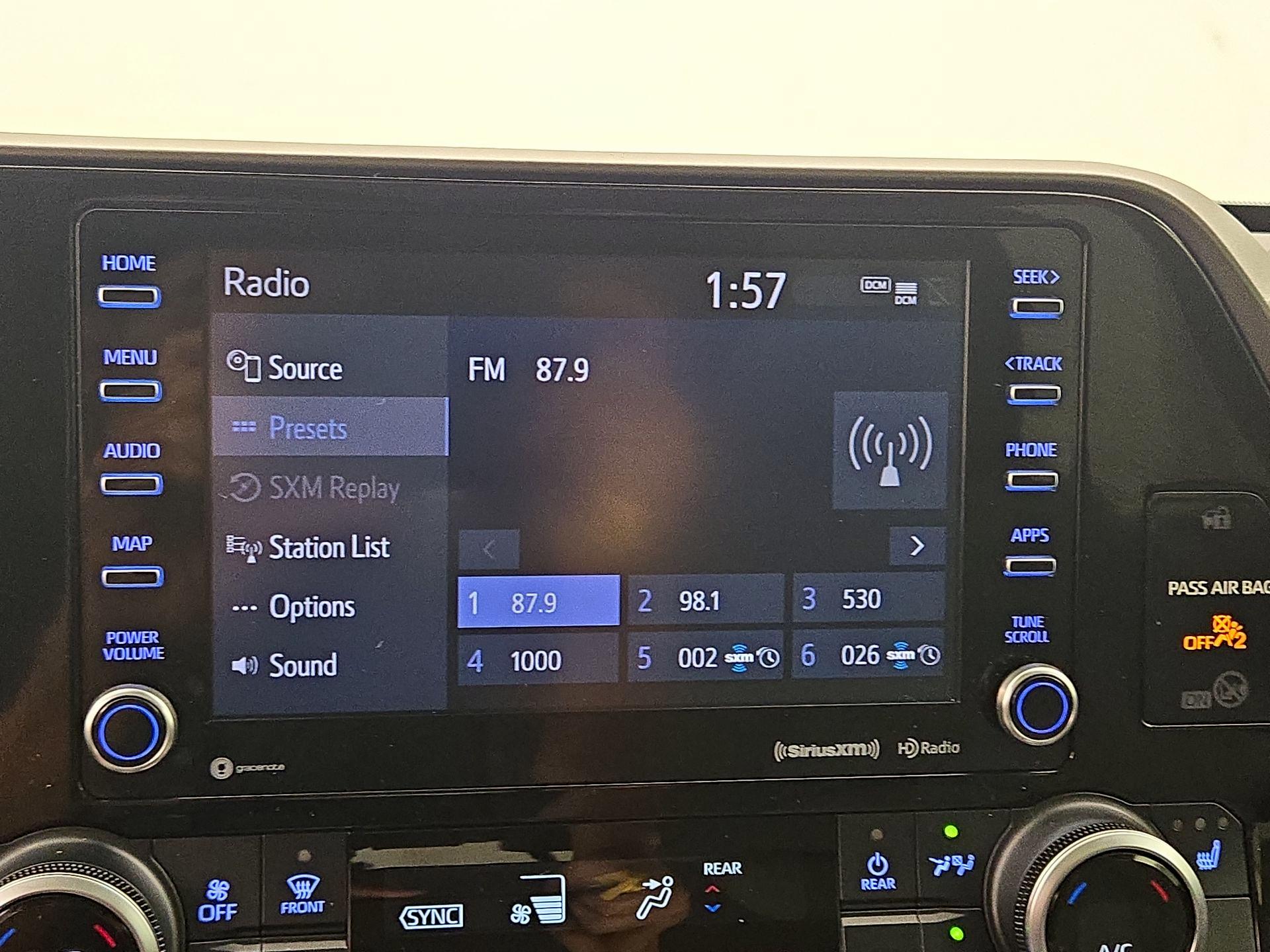 Thumbnail: 2020 Toyota Highlander - 15