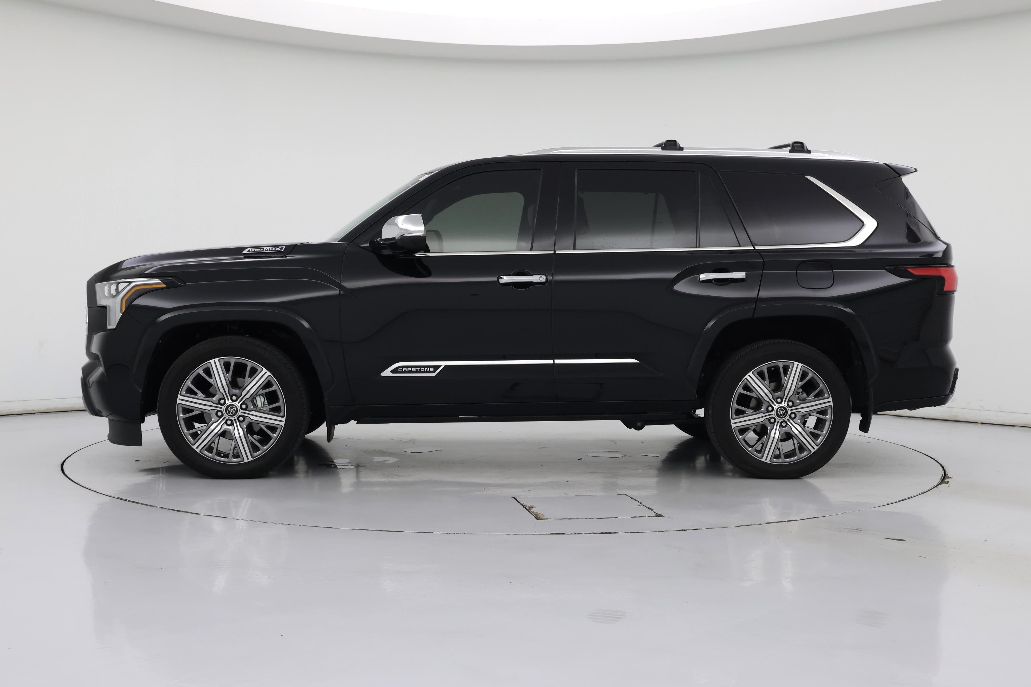 Thumbnail: 2024 Toyota Sequoia - 3