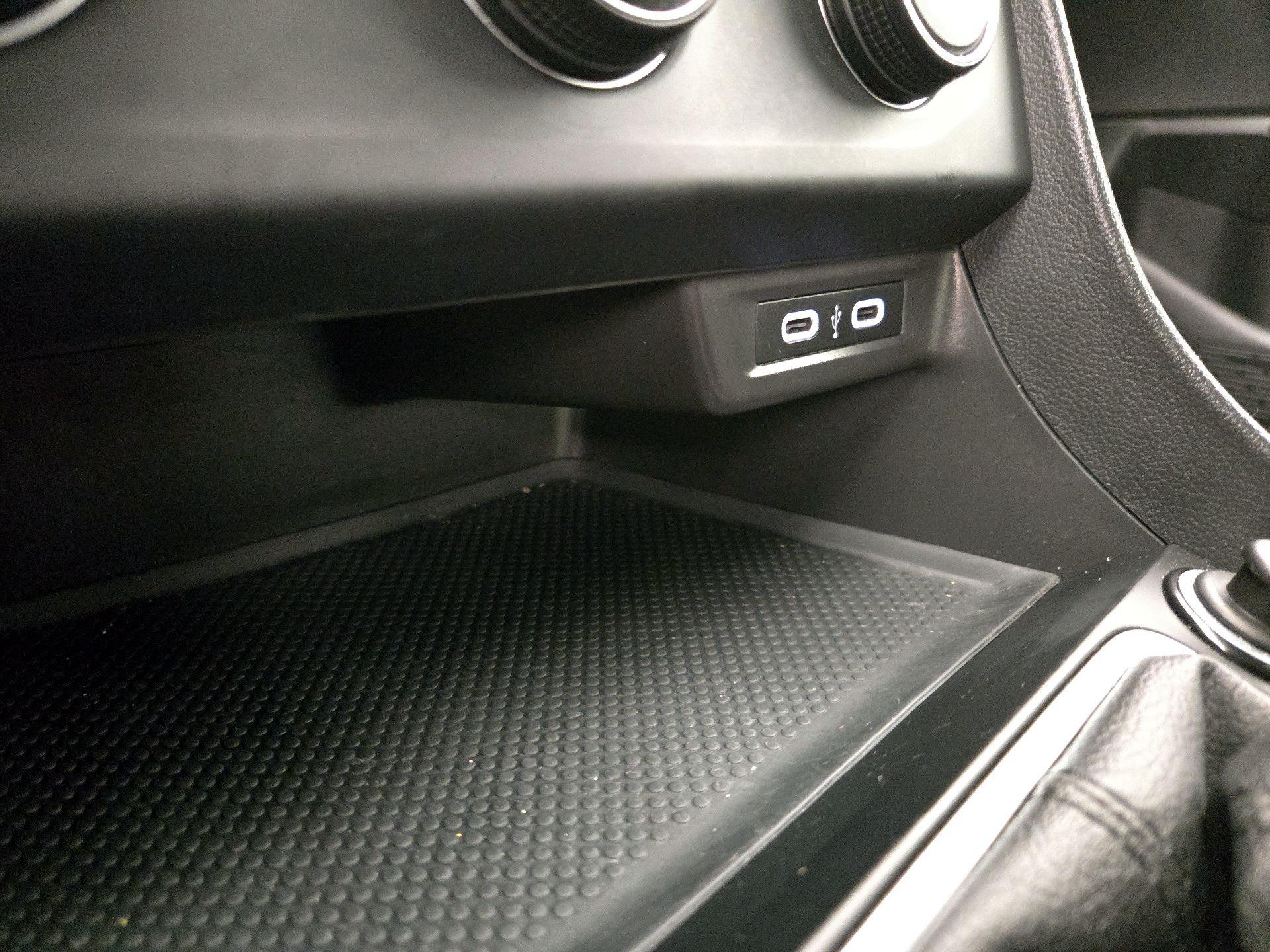 Thumbnail: 2022 Volkswagen Jetta - 18