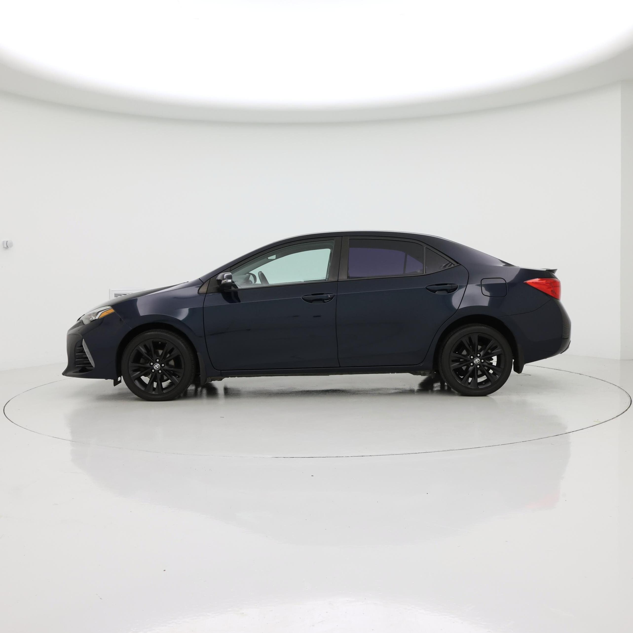 Thumbnail: 2018 Toyota Corolla - 3