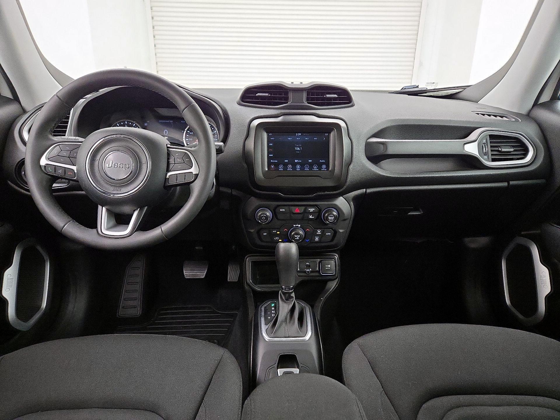 Thumbnail: 2021 Jeep Renegade - 9