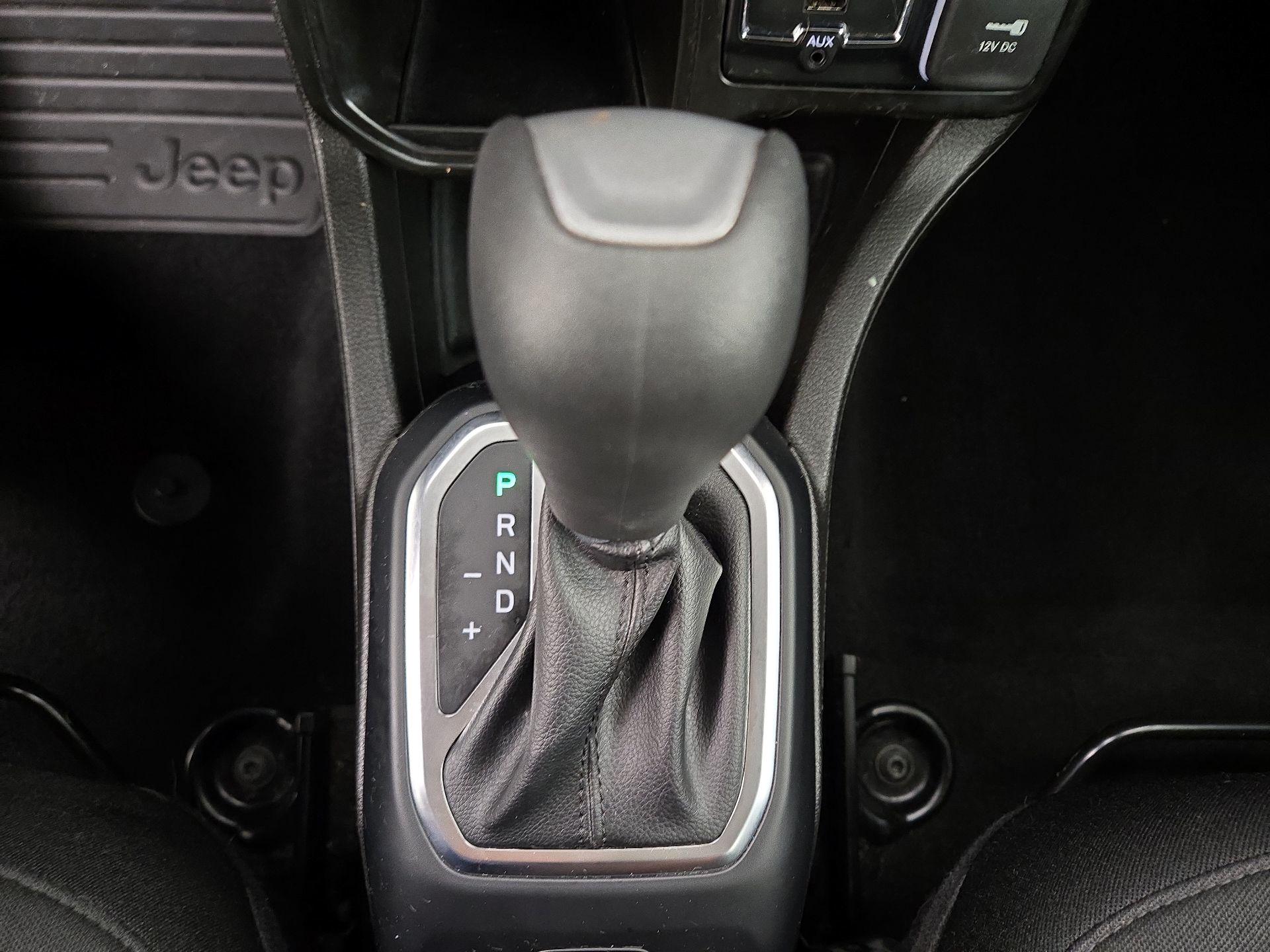 Thumbnail: 2021 Jeep Renegade - 17