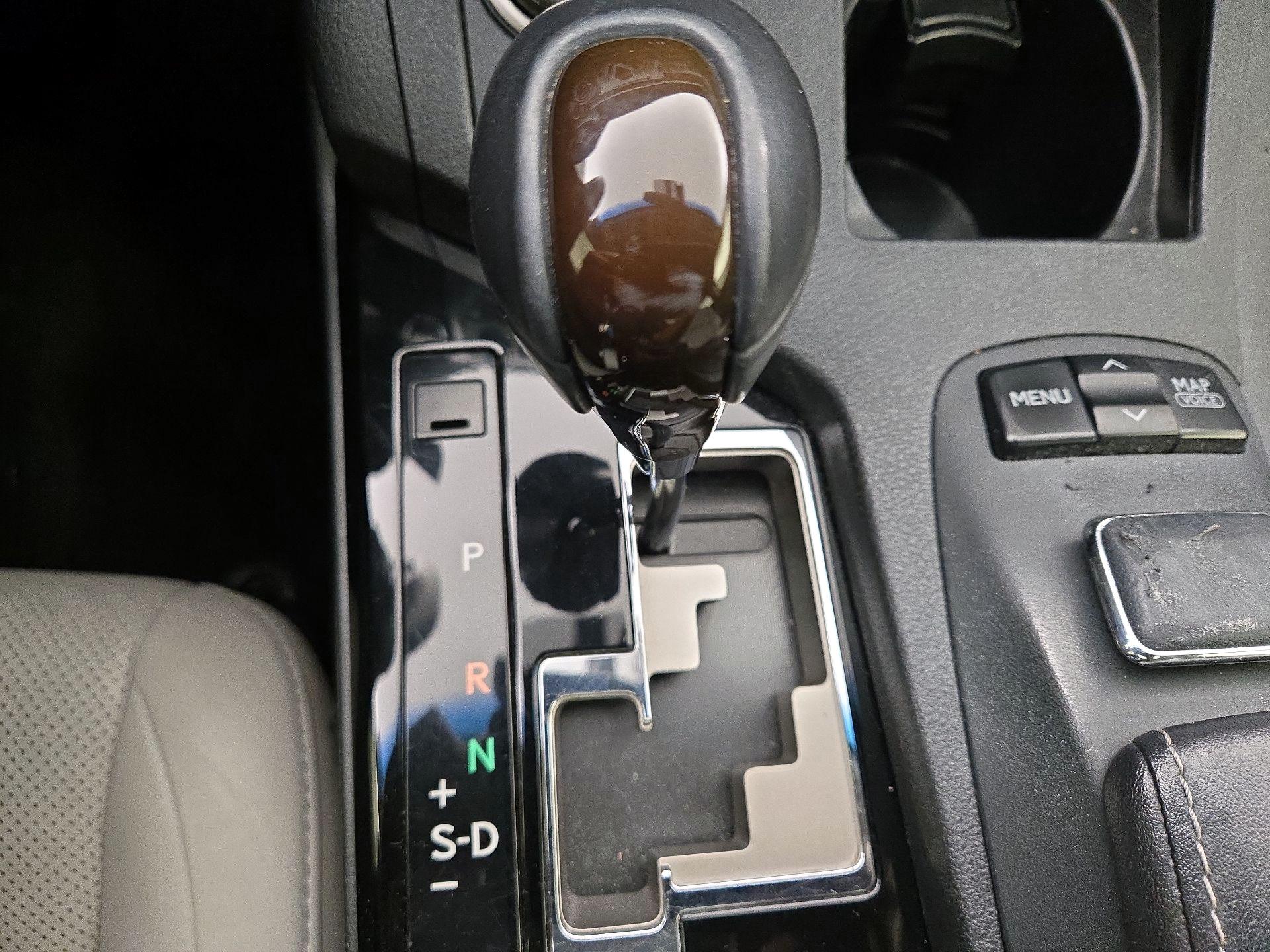 Thumbnail: 2013 Lexus ES - 18