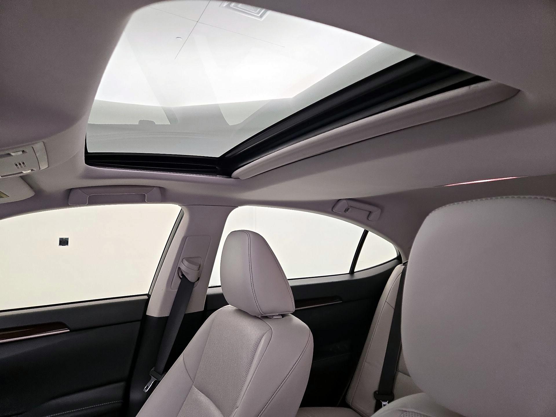 Thumbnail: 2013 Lexus ES - 19