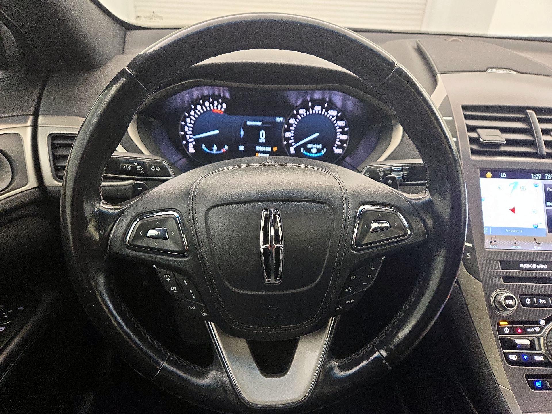 Thumbnail: 2017 Lincoln MKZ - 10