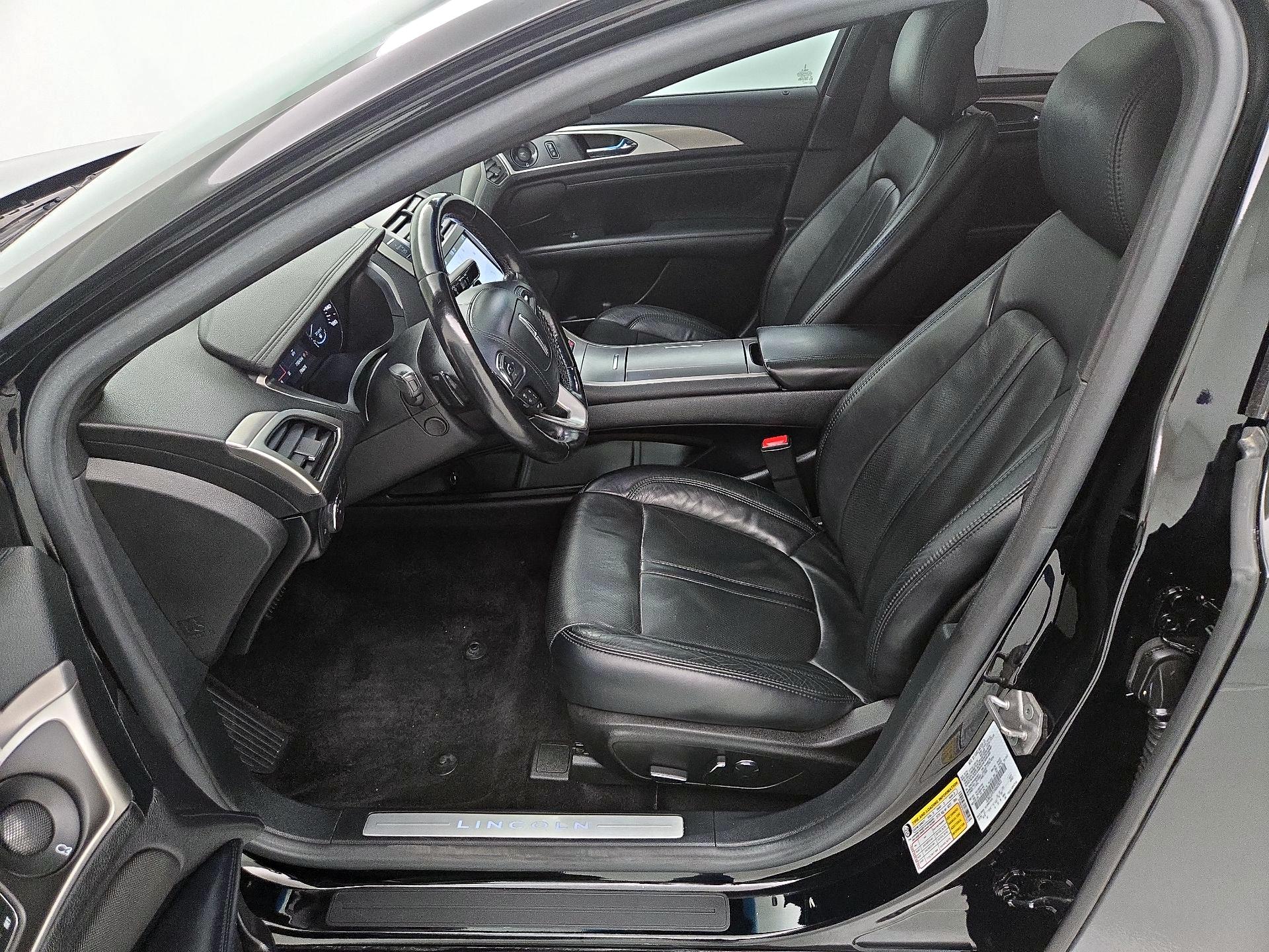 Thumbnail: 2017 Lincoln MKZ - 11