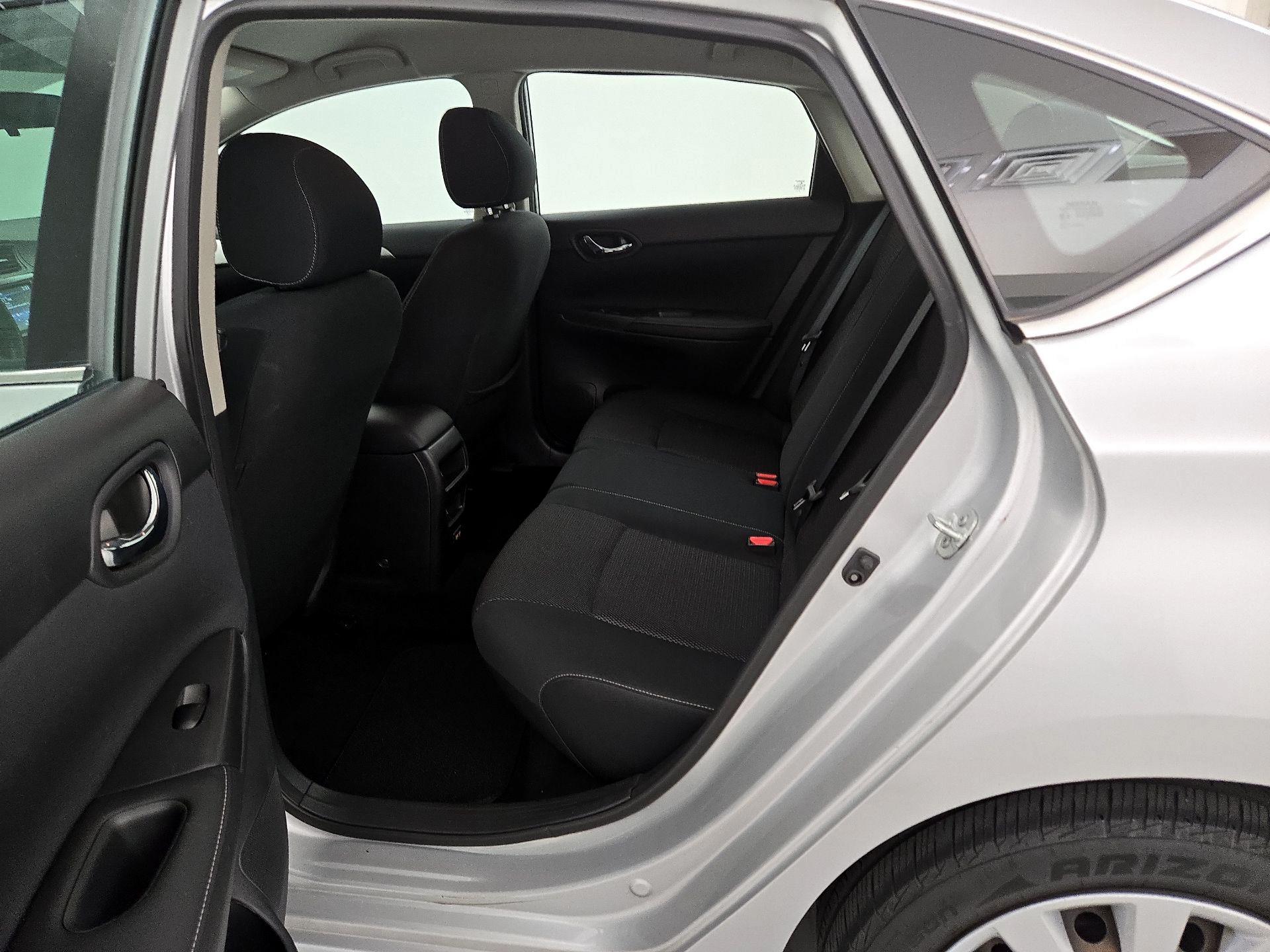 Thumbnail: 2019 Nissan Sentra - 19