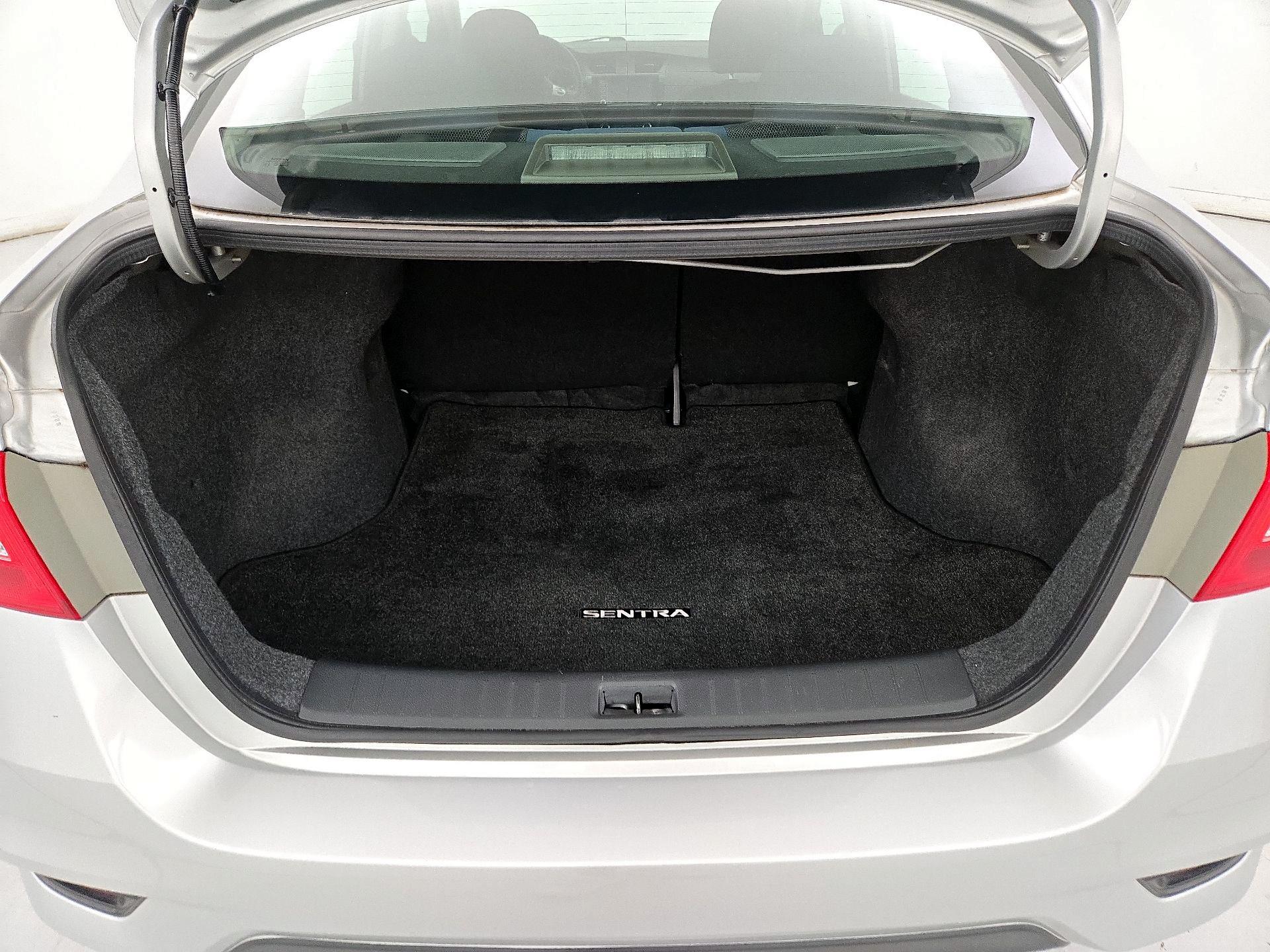 Thumbnail: 2019 Nissan Sentra - 20