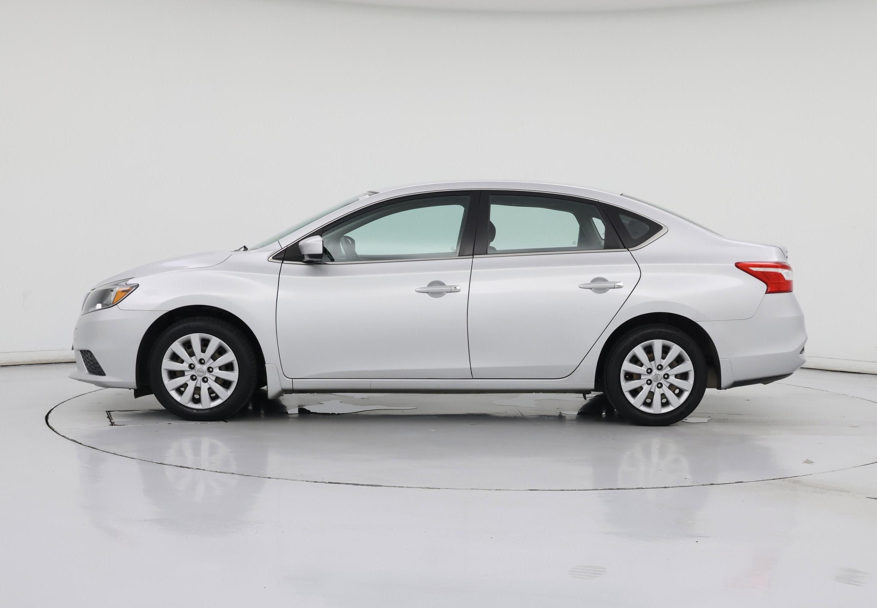 Thumbnail: 2019 Nissan Sentra - 3