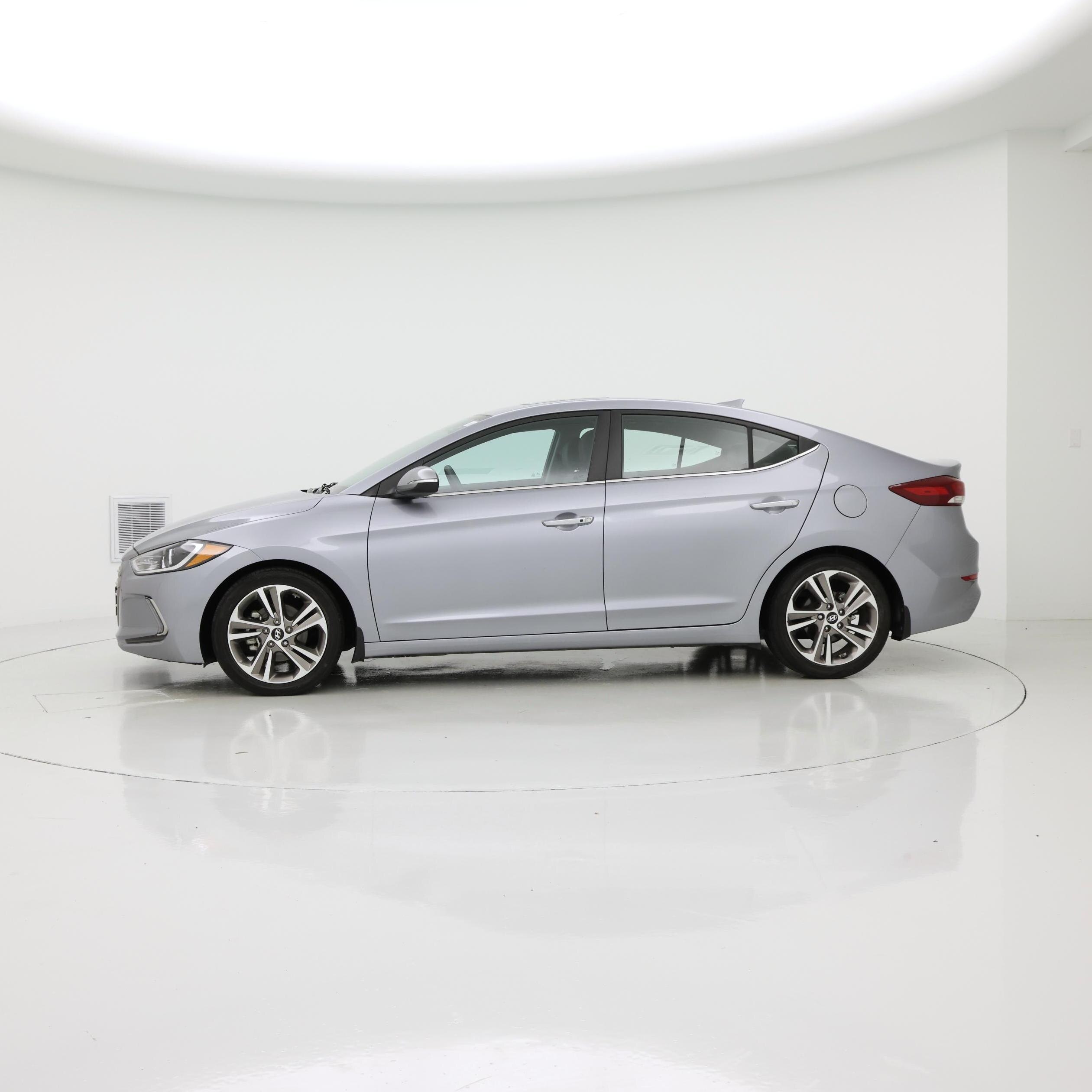 Thumbnail: 2017 Hyundai Elantra - 3