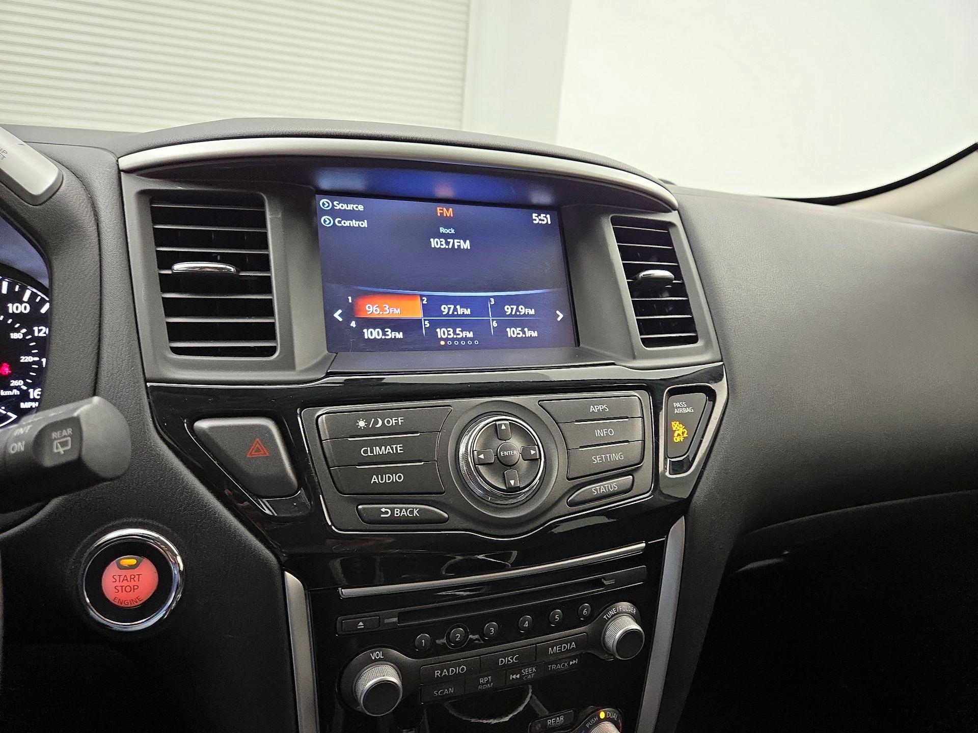 Thumbnail: 2017 Nissan Pathfinder - 15