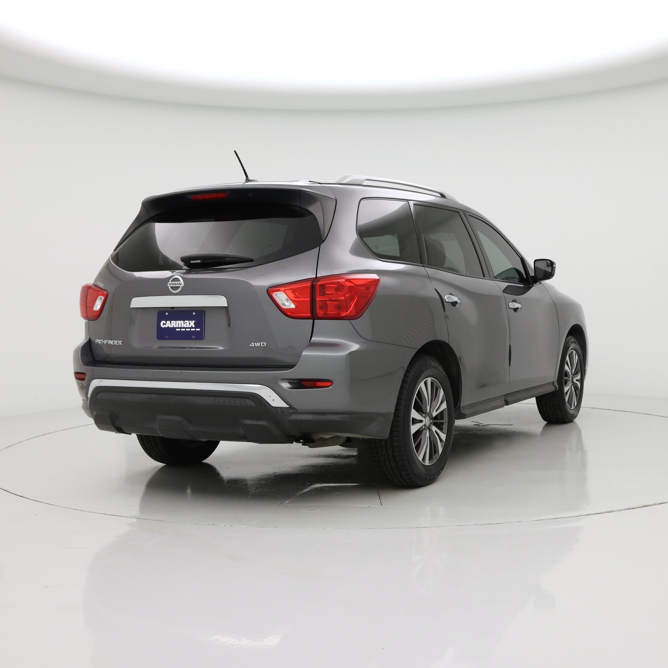 Thumbnail: 2017 Nissan Pathfinder - 8