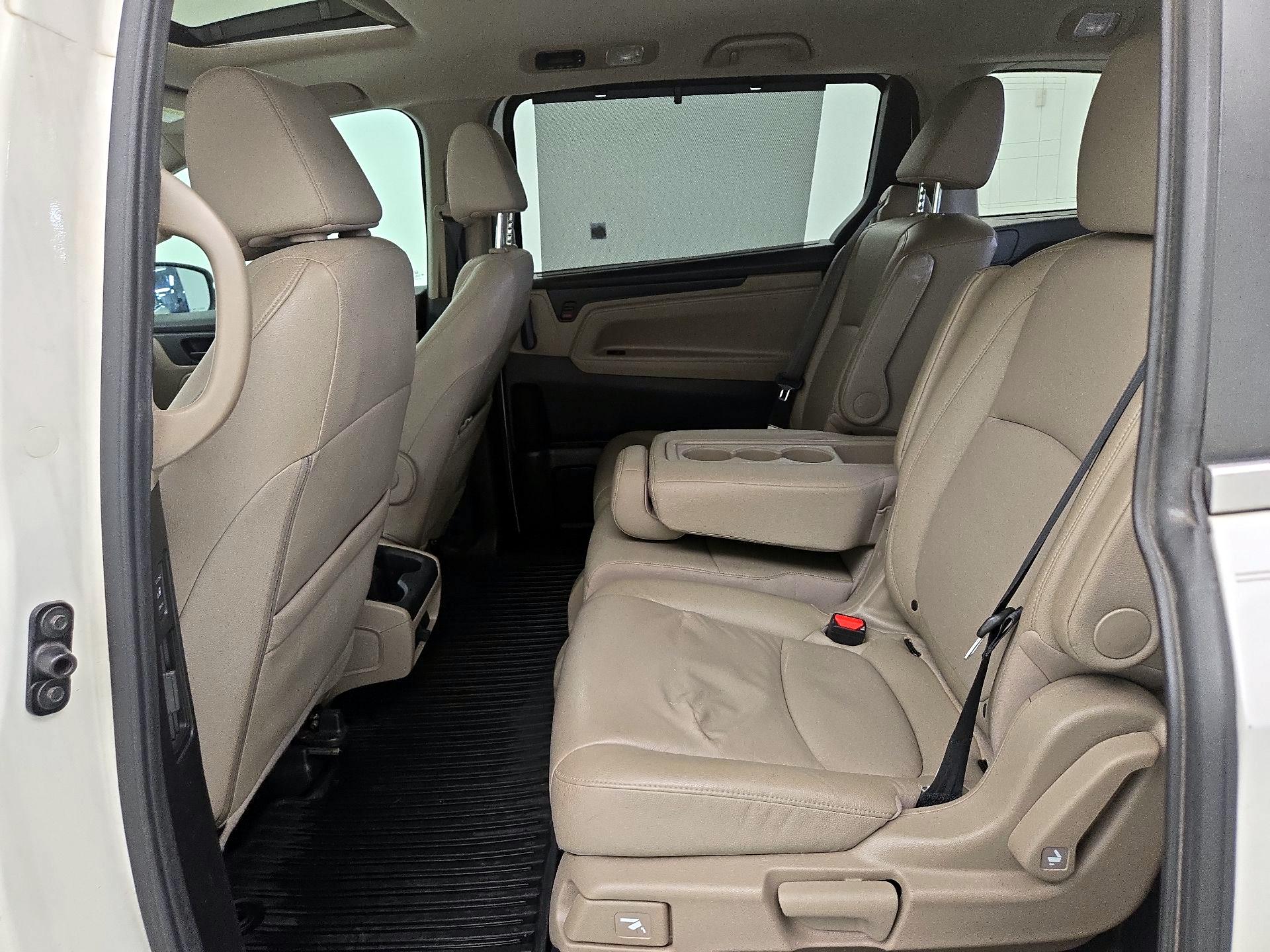 Thumbnail: 2018 Honda Odyssey - 19