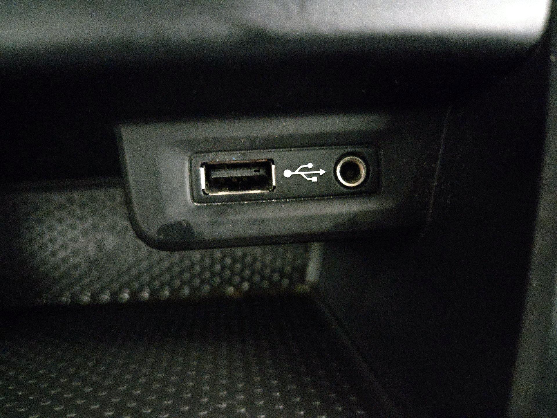 Thumbnail: 2017 Volkswagen Tiguan - 18