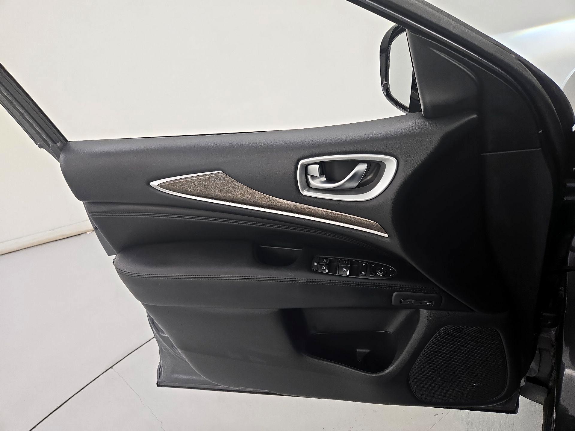 Thumbnail: 2015 INFINITI QX60 - 12
