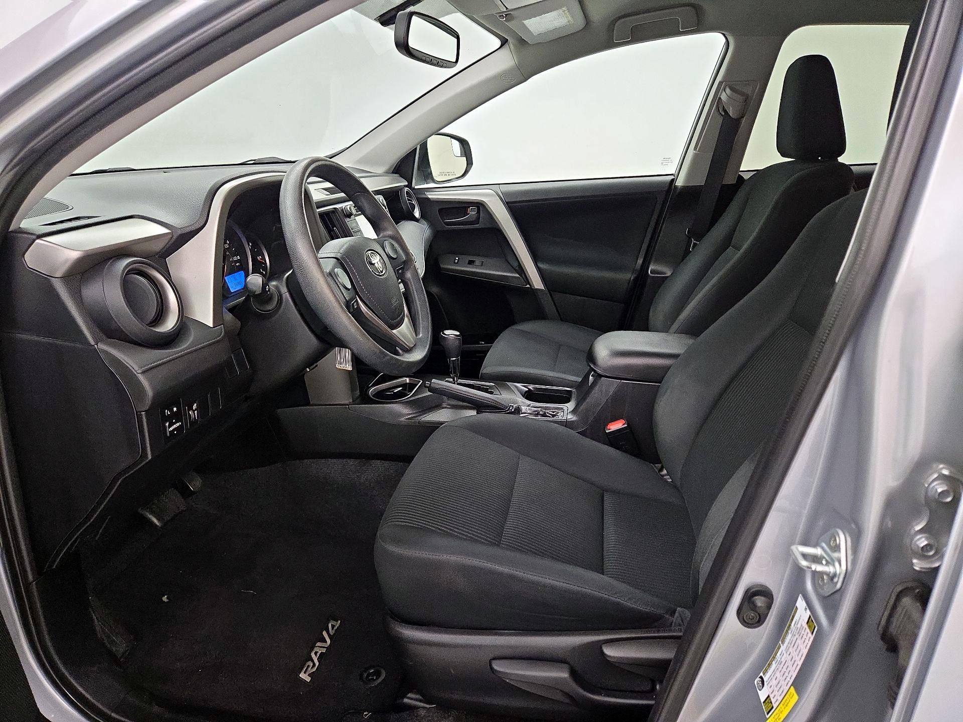 Thumbnail: 2016 Toyota RAV4 - 11