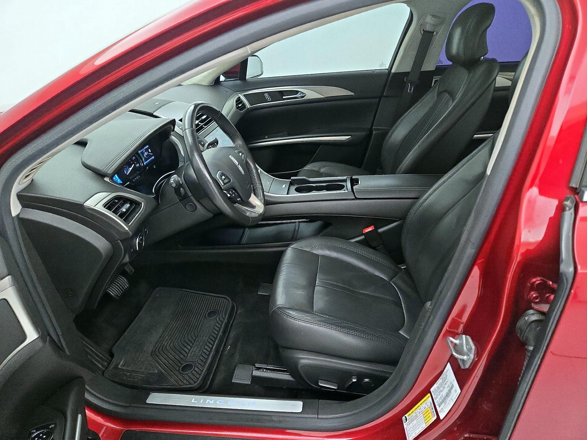 Thumbnail: 2014 Lincoln MKZ - 11