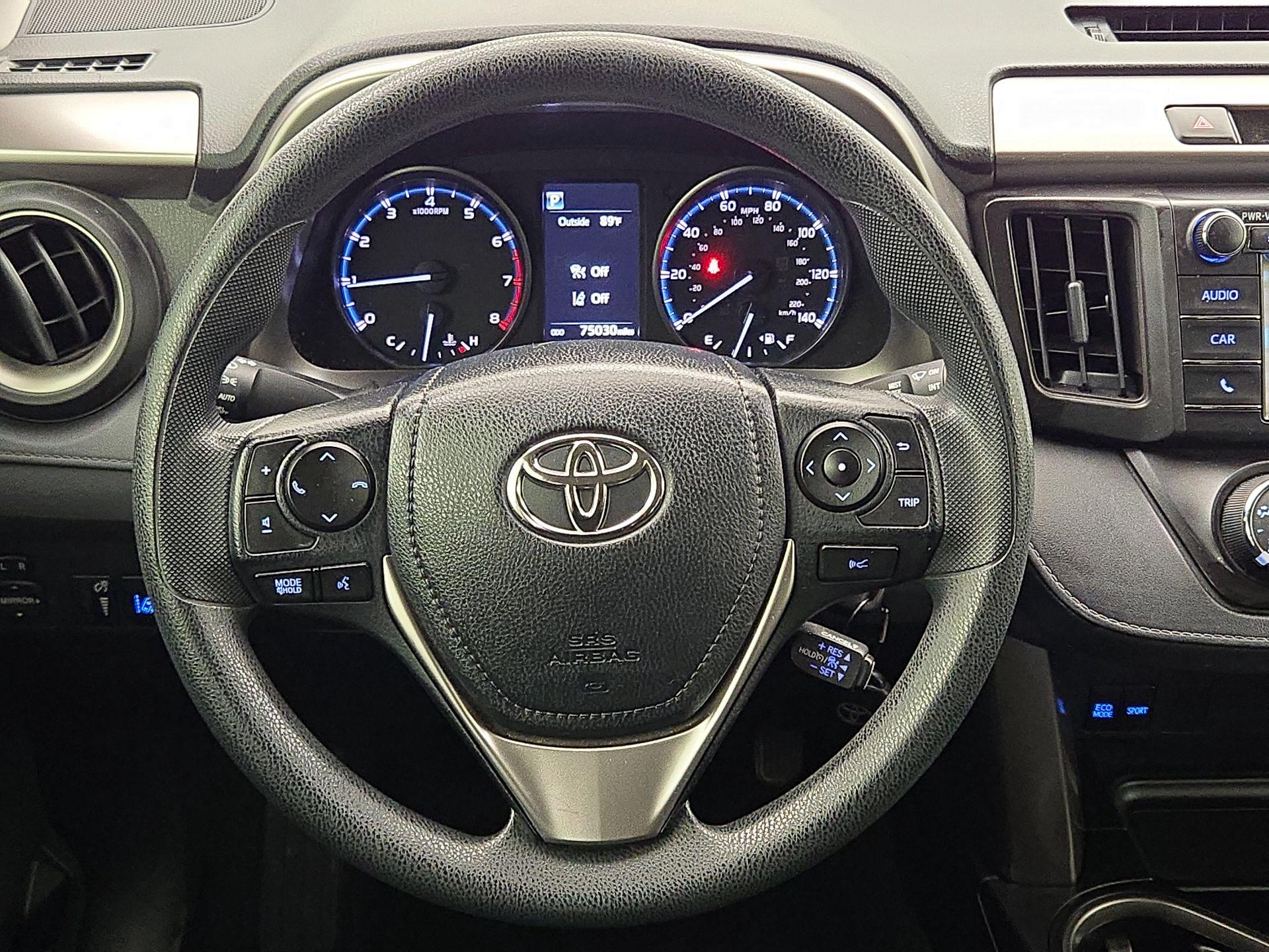 Thumbnail: 2018 Toyota RAV4 - 10