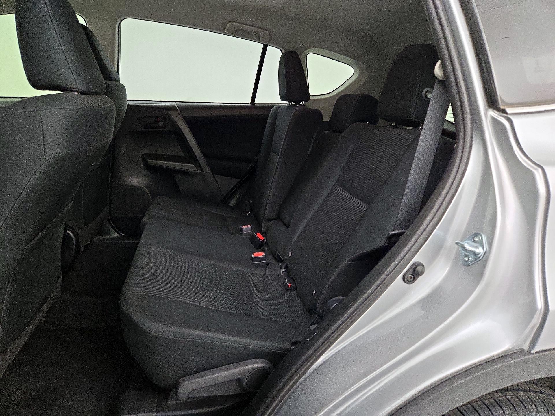 Thumbnail: 2018 Toyota RAV4 - 19