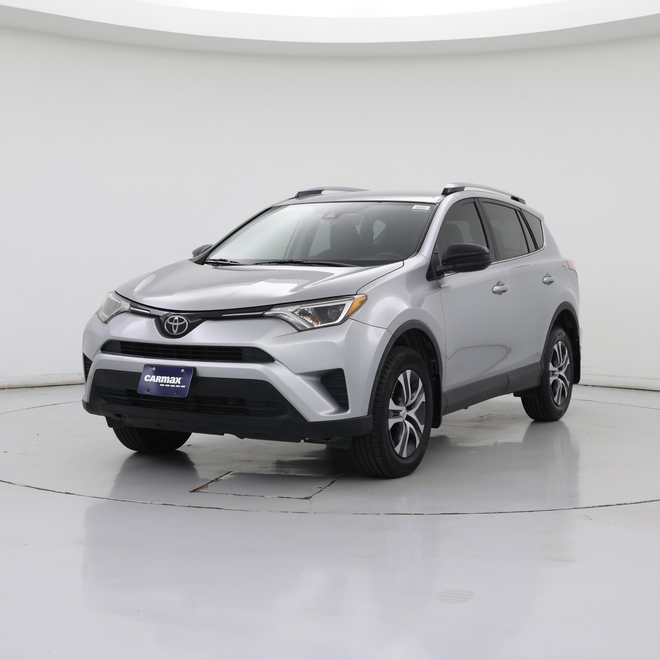 Thumbnail: 2018 Toyota RAV4 - 4