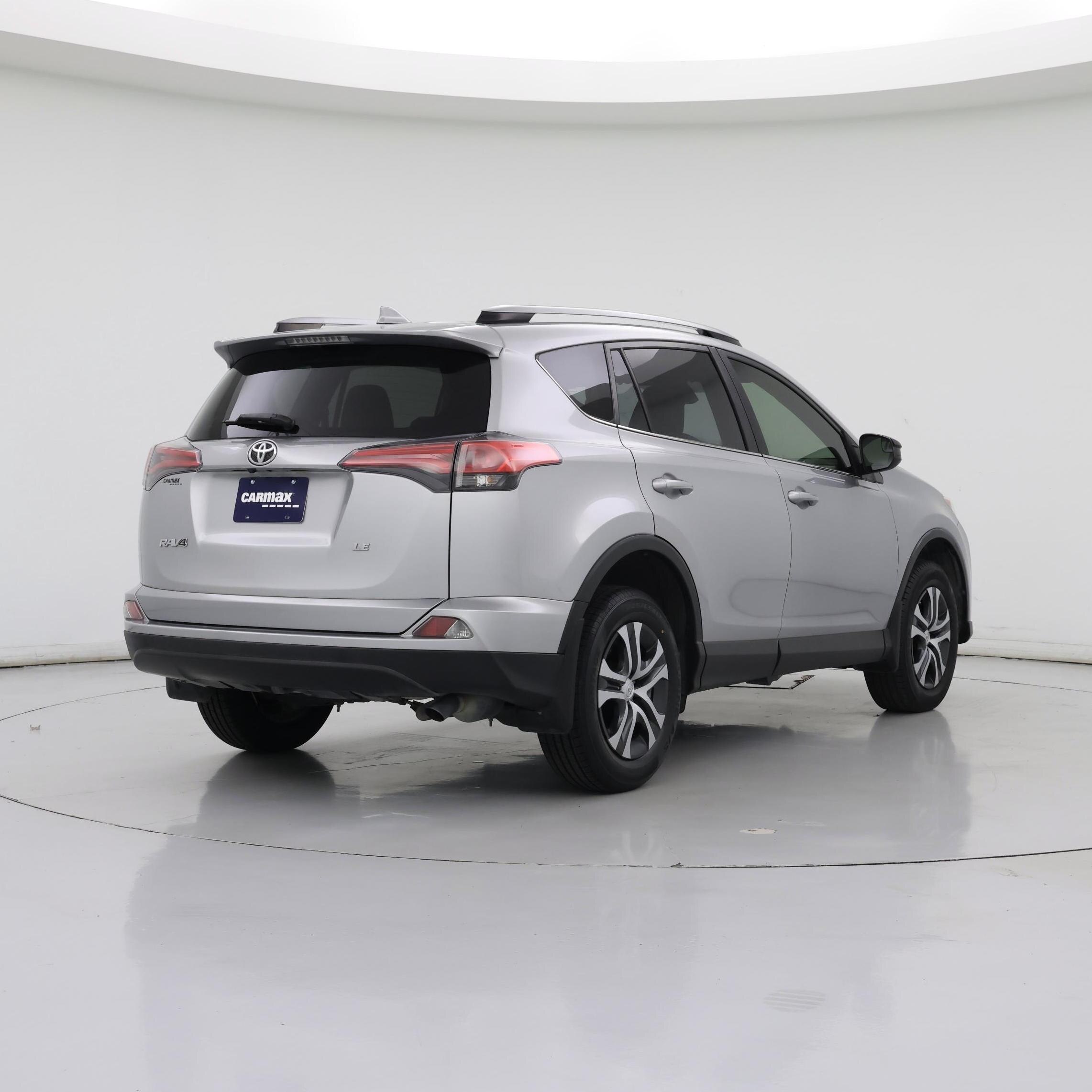 Thumbnail: 2018 Toyota RAV4 - 8