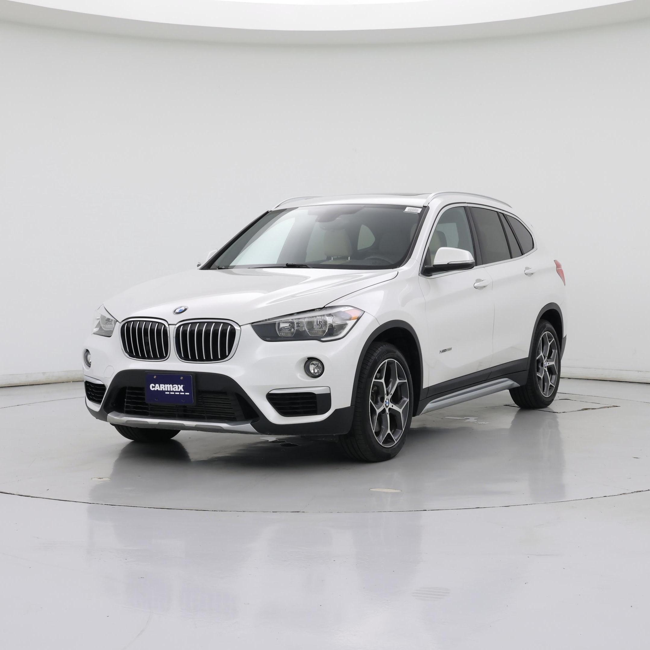 Thumbnail: 2018 BMW X1 - 4
