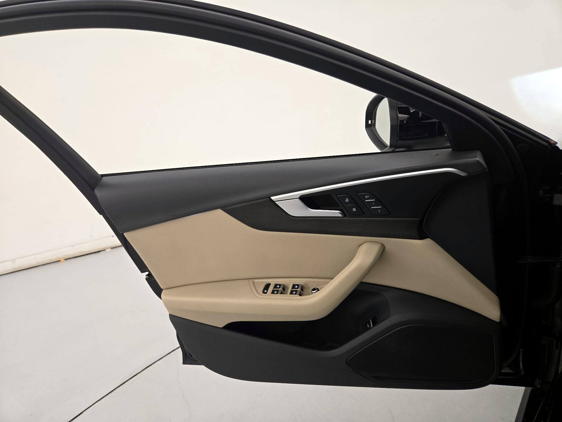 Thumbnail: 2019 Audi A4 - 12
