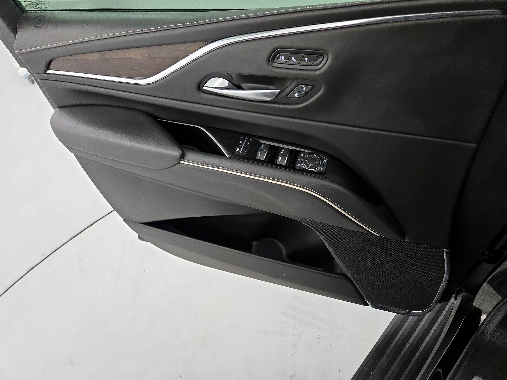 Thumbnail: 2022 Cadillac Escalade - 12