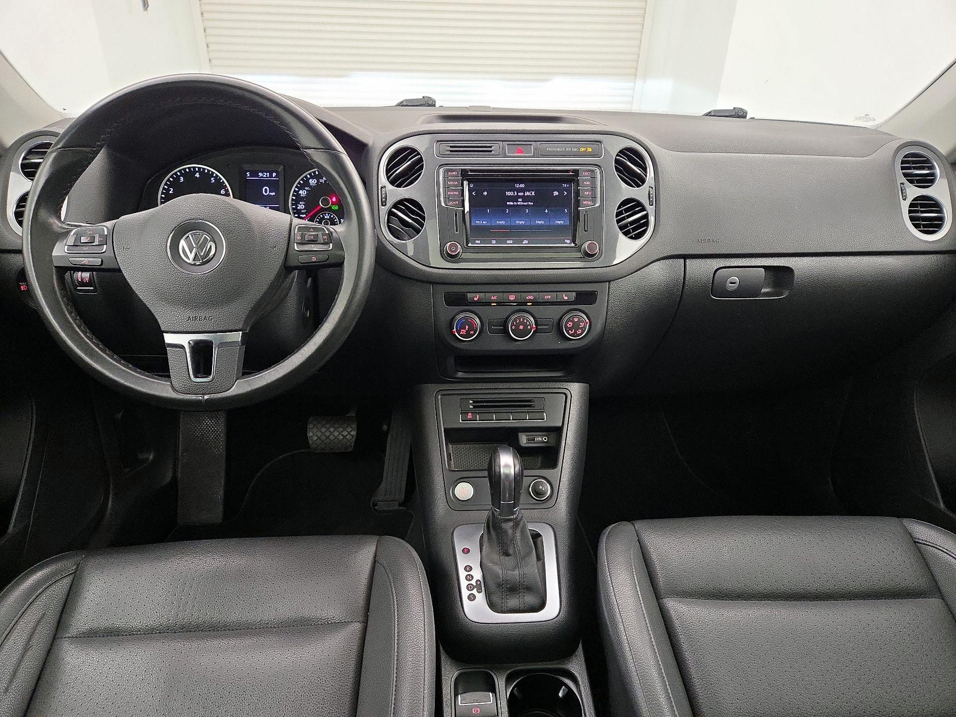 Thumbnail: 2016 Volkswagen Tiguan - 9