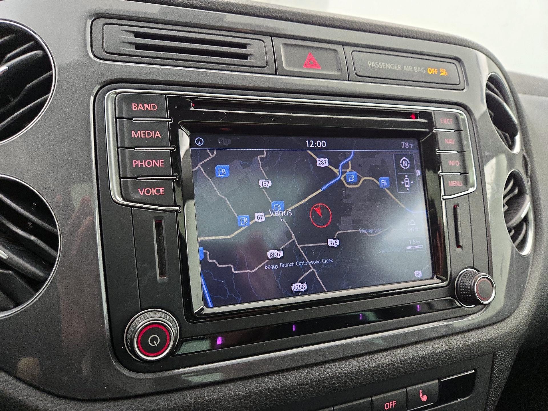 Thumbnail: 2016 Volkswagen Tiguan - 14