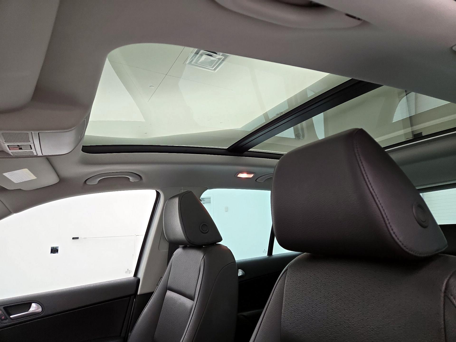 Thumbnail: 2016 Volkswagen Tiguan - 20