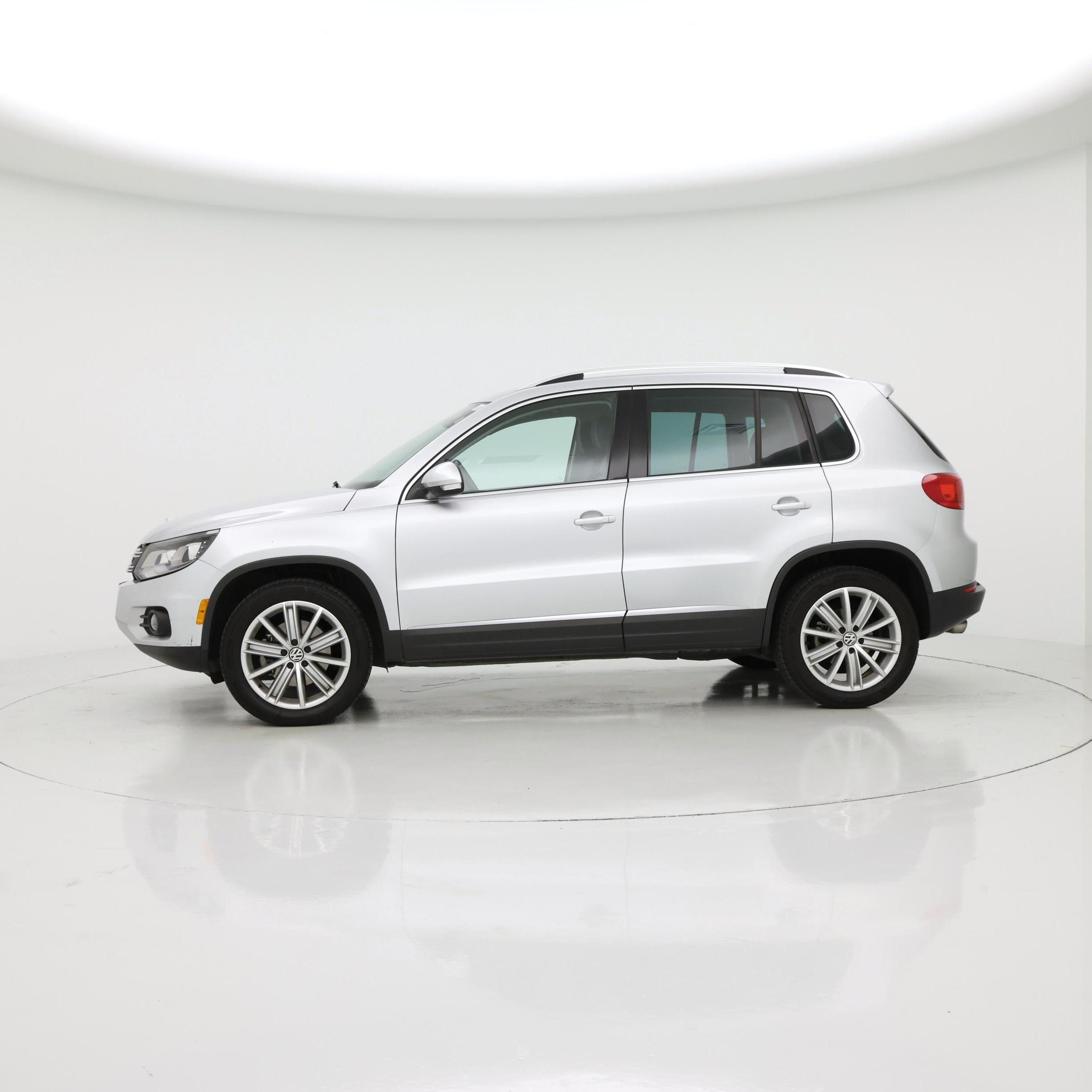 Thumbnail: 2016 Volkswagen Tiguan - 3