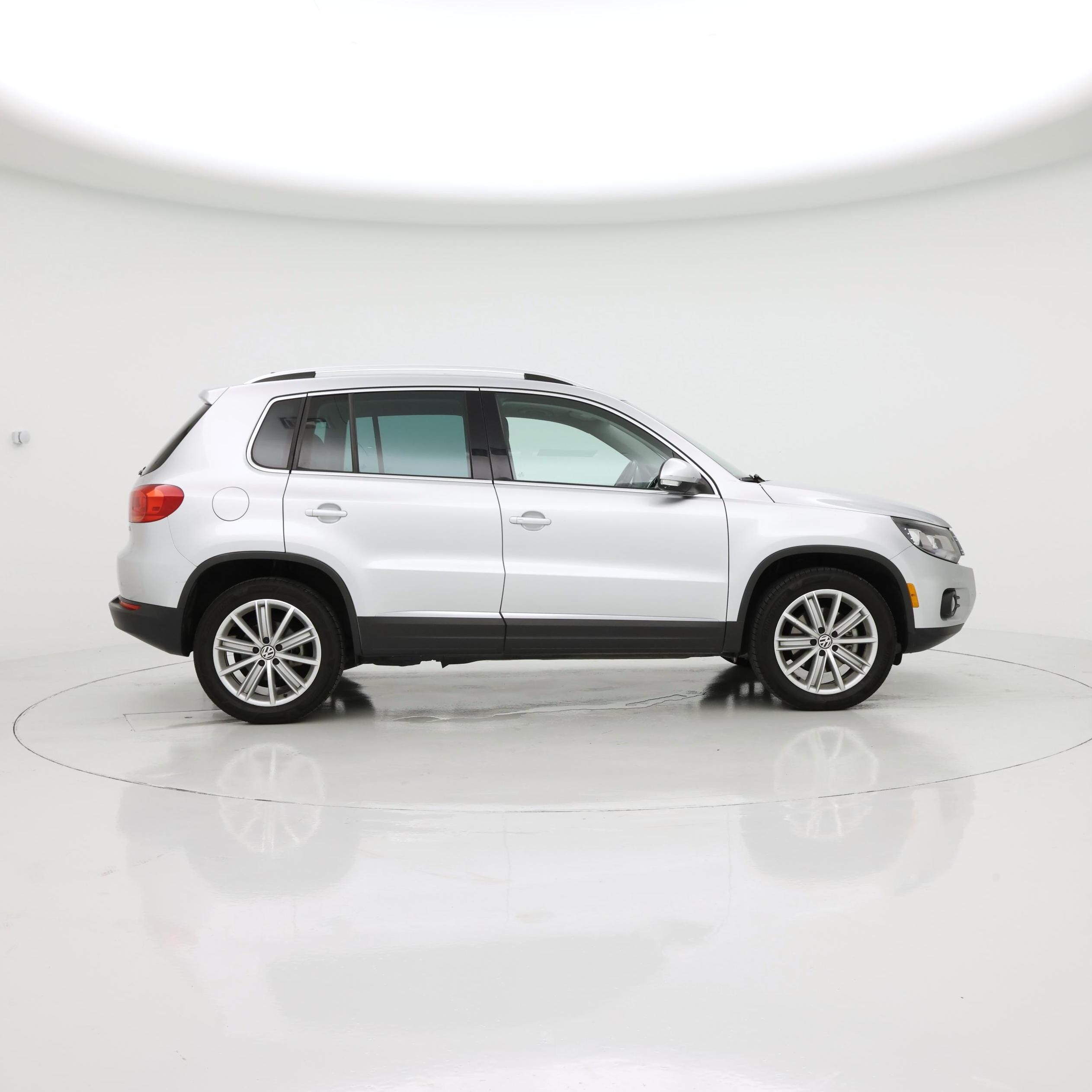 Thumbnail: 2016 Volkswagen Tiguan - 7