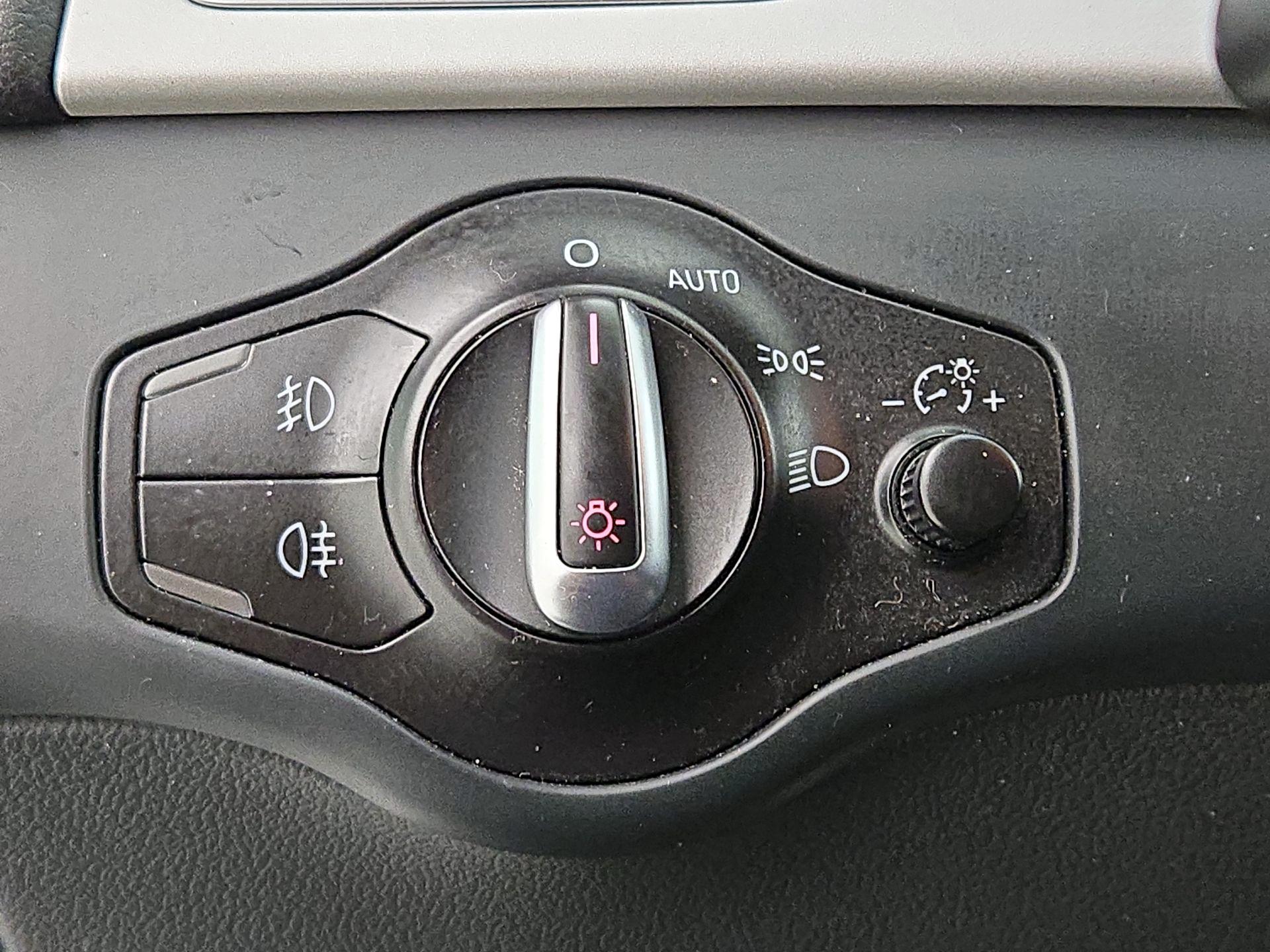 Thumbnail: 2016 Audi A4 - 13