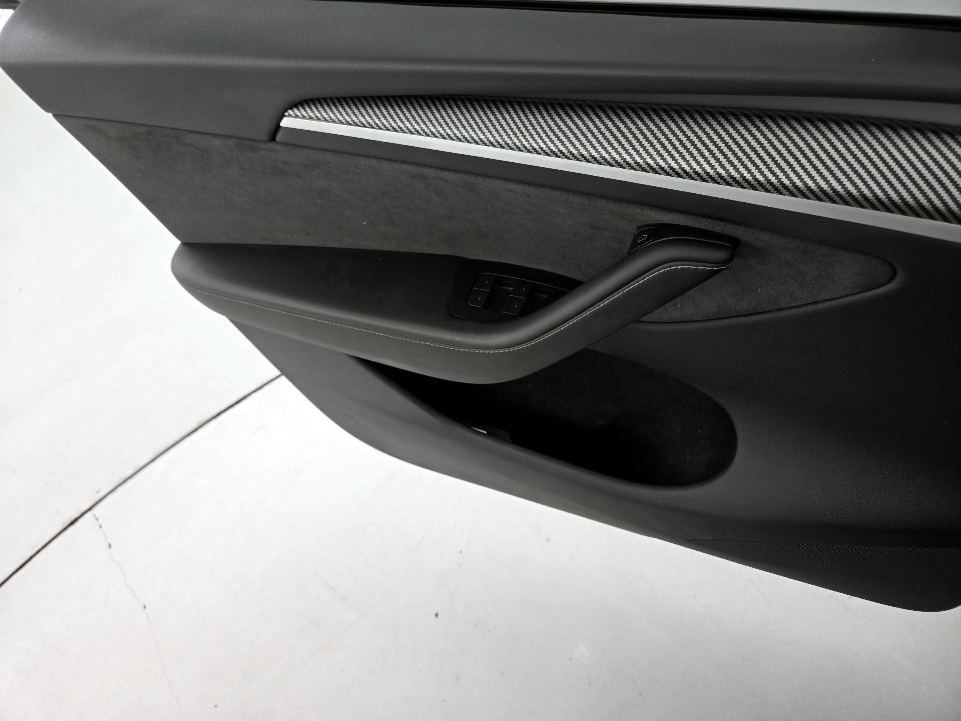 Thumbnail: 2023 Tesla Model Y - 12