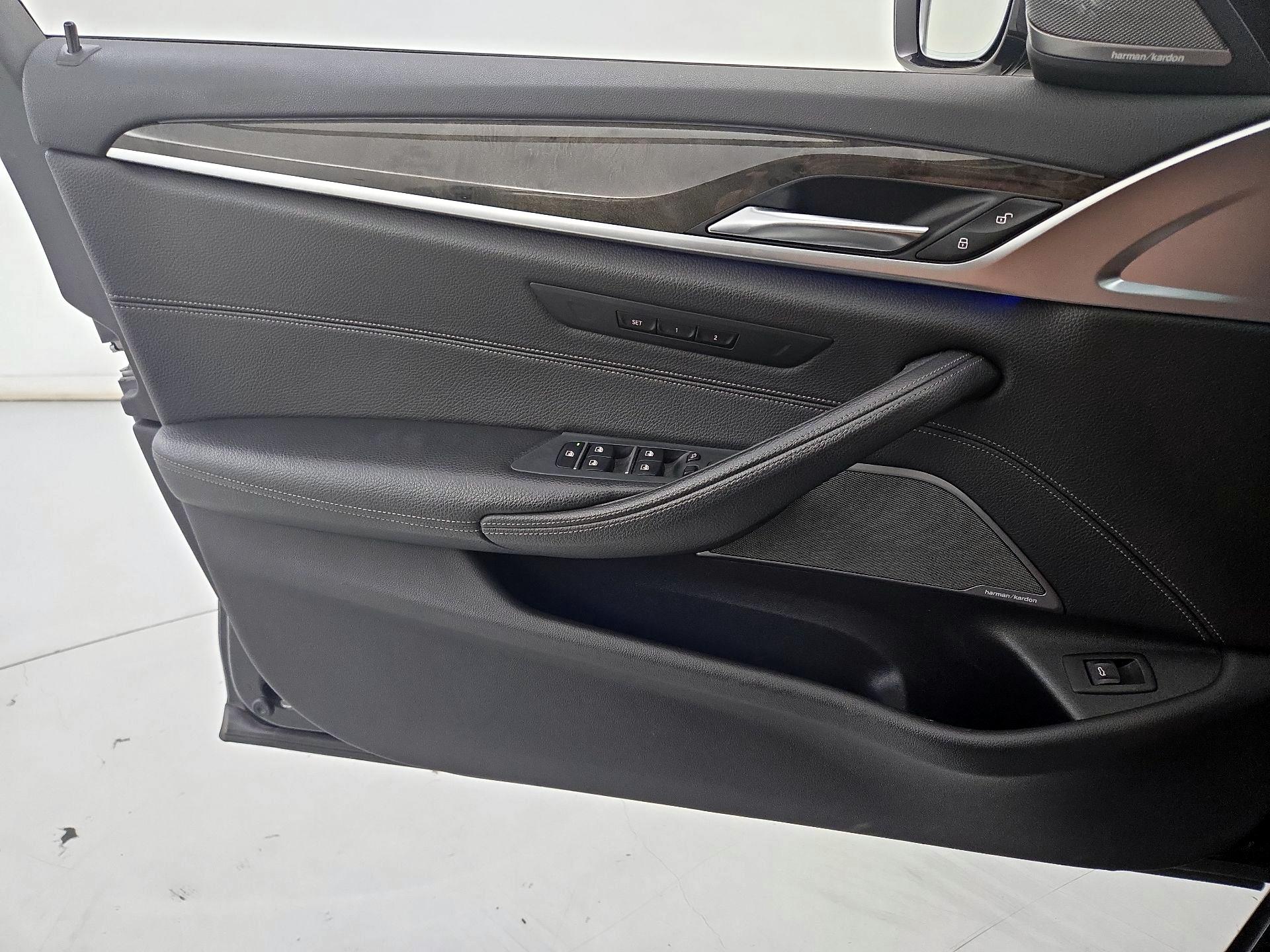 Thumbnail: 2019 BMW 5 Series - 12