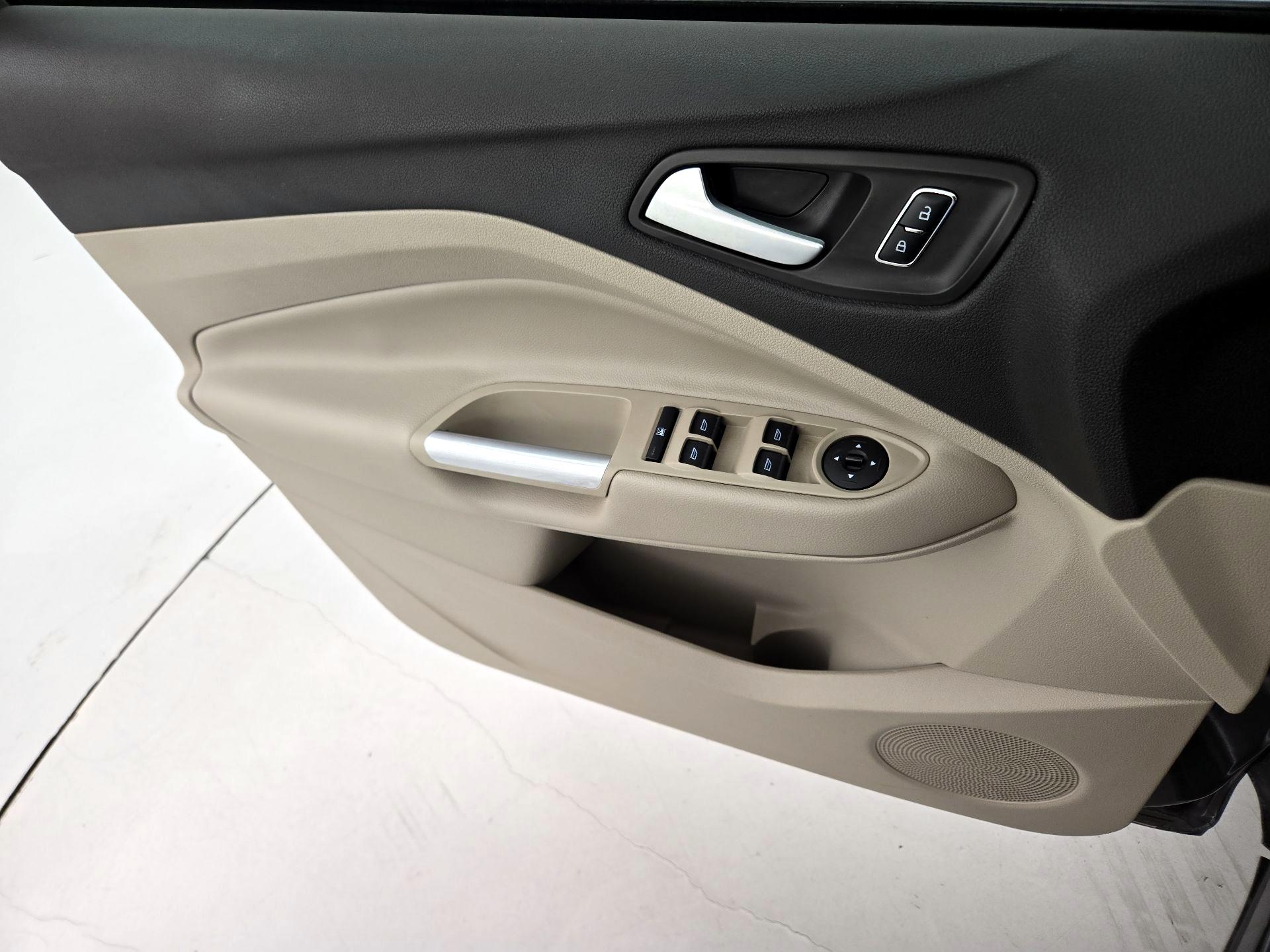 Thumbnail: 2014 Ford Escape - 12