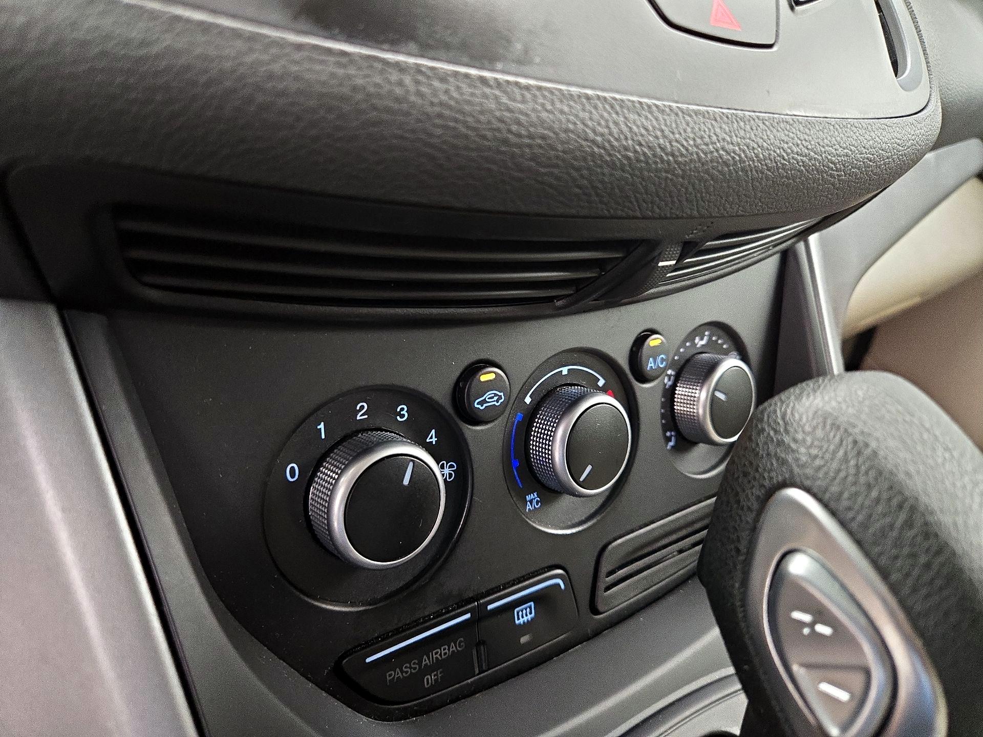 Thumbnail: 2014 Ford Escape - 16