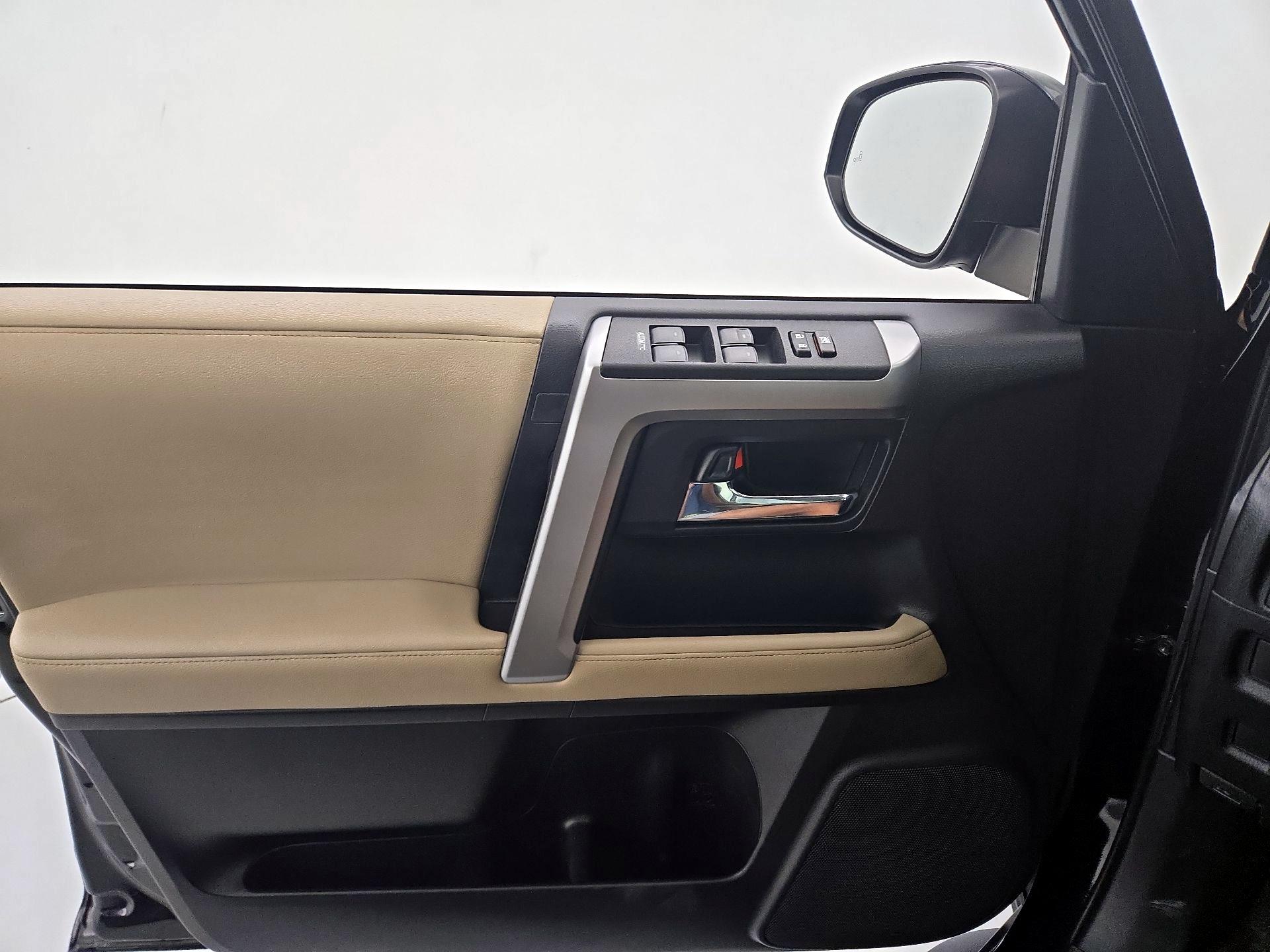 Thumbnail: 2023 Toyota 4Runner - 12