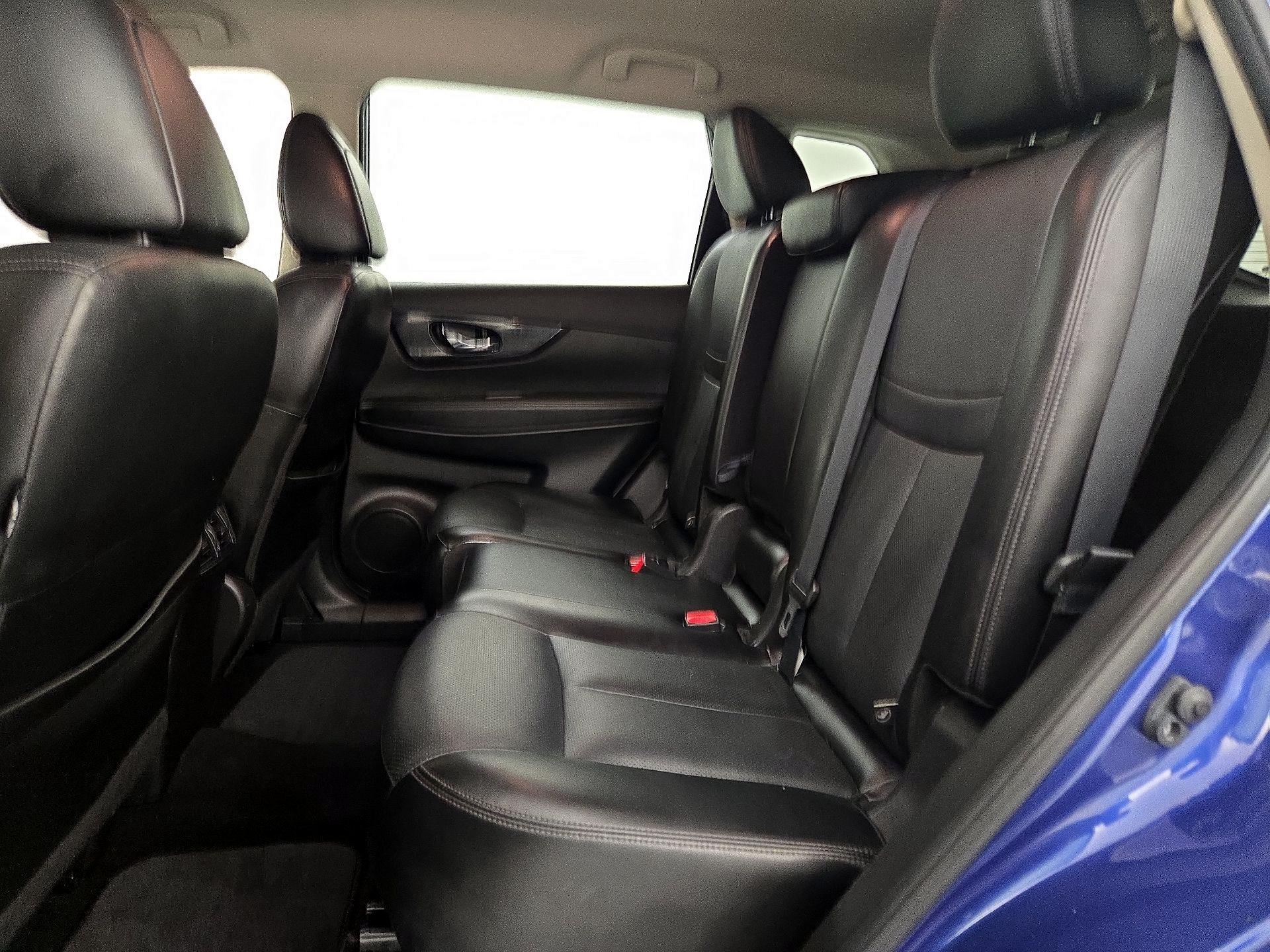 Thumbnail: 2018 Nissan Rogue - 20